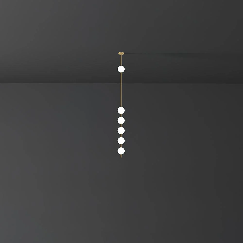 Подвесной светильник Vertical Balls - 5 источников света ∅12см х 154см, латунь, пластиковый шар, теплый свет