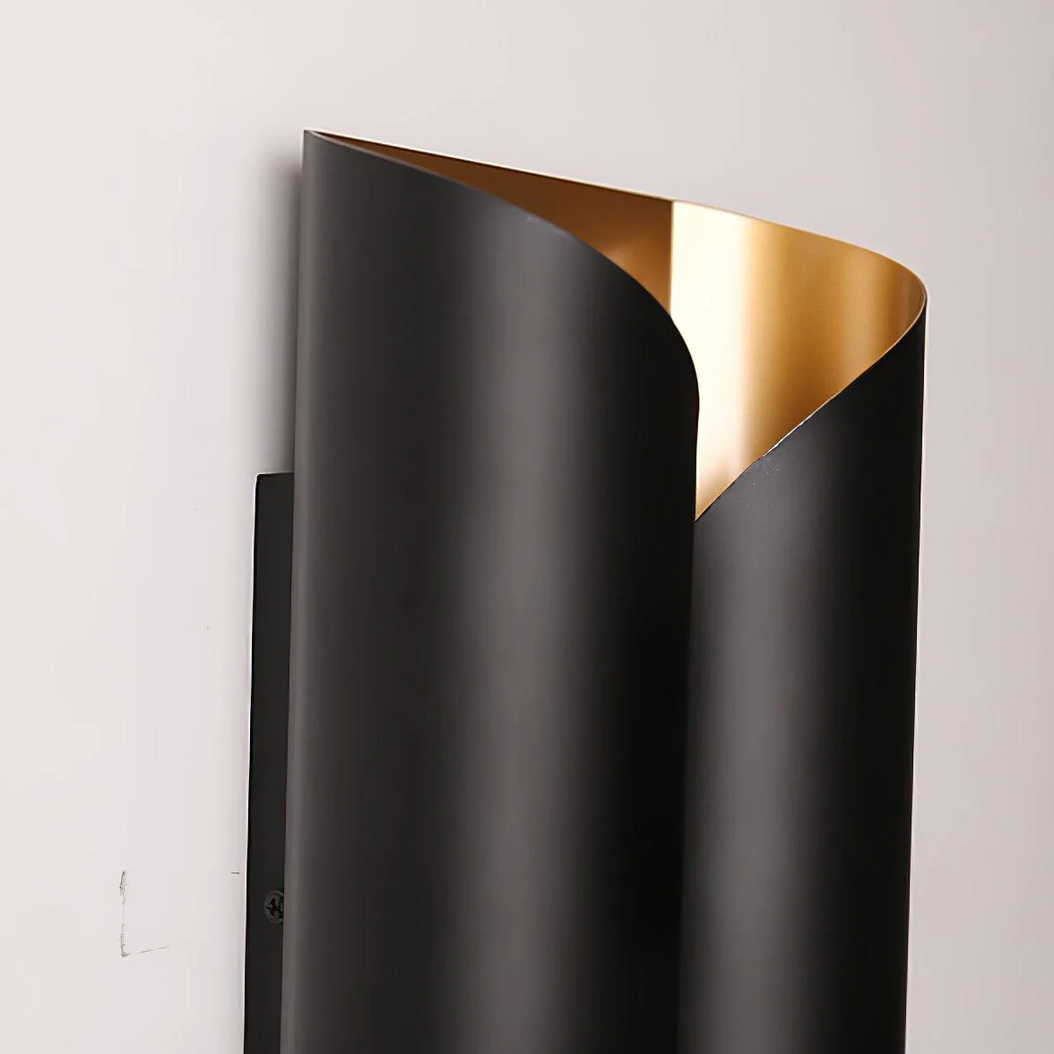 Lux Wall Light - W 7.1″ x H 10.8″ / W 18cm x H 27.5cm Set Of 2 / Black & Gold