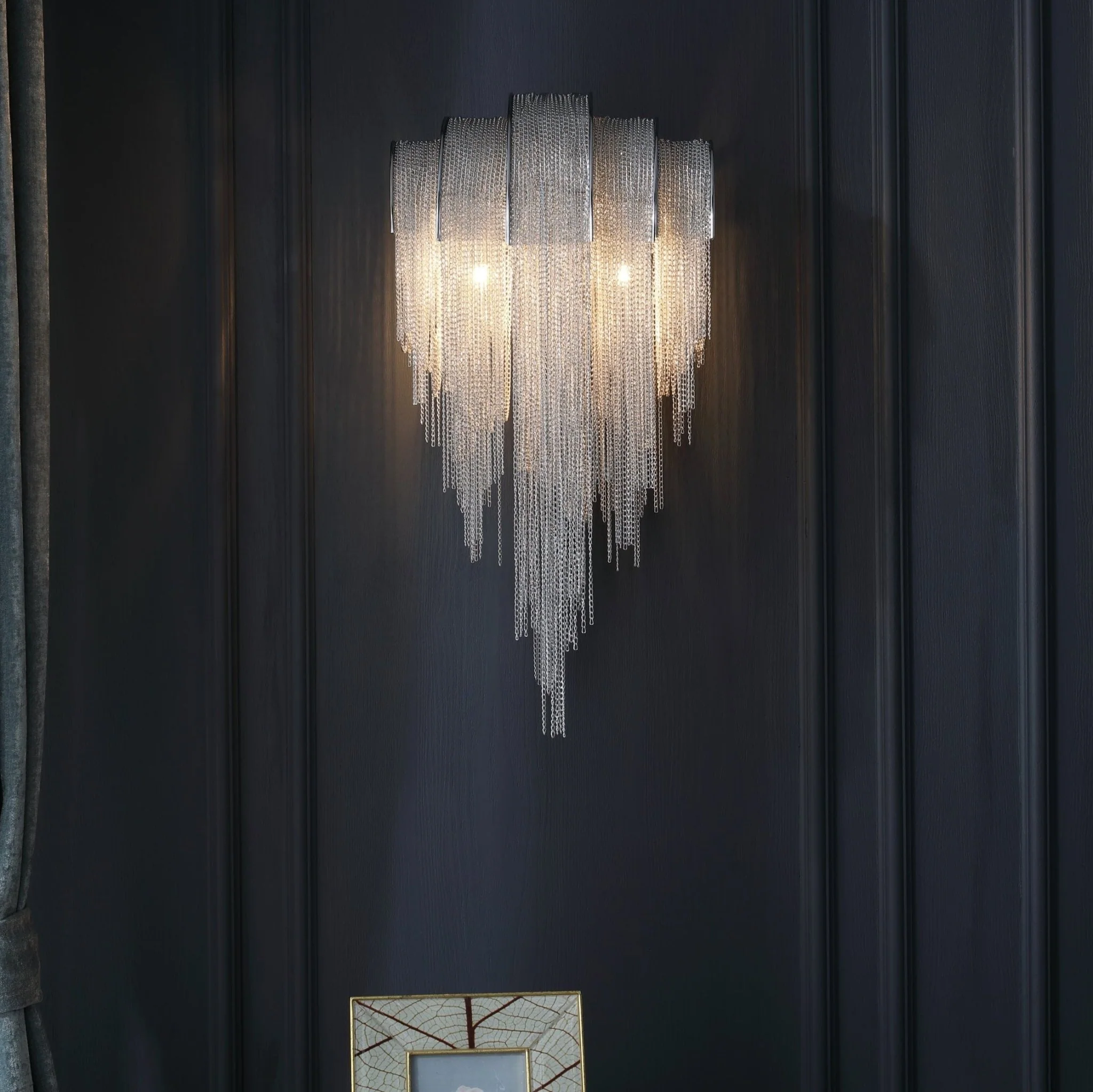 Настенный светильник Chains Tassel - ∅26см x 58см, хром