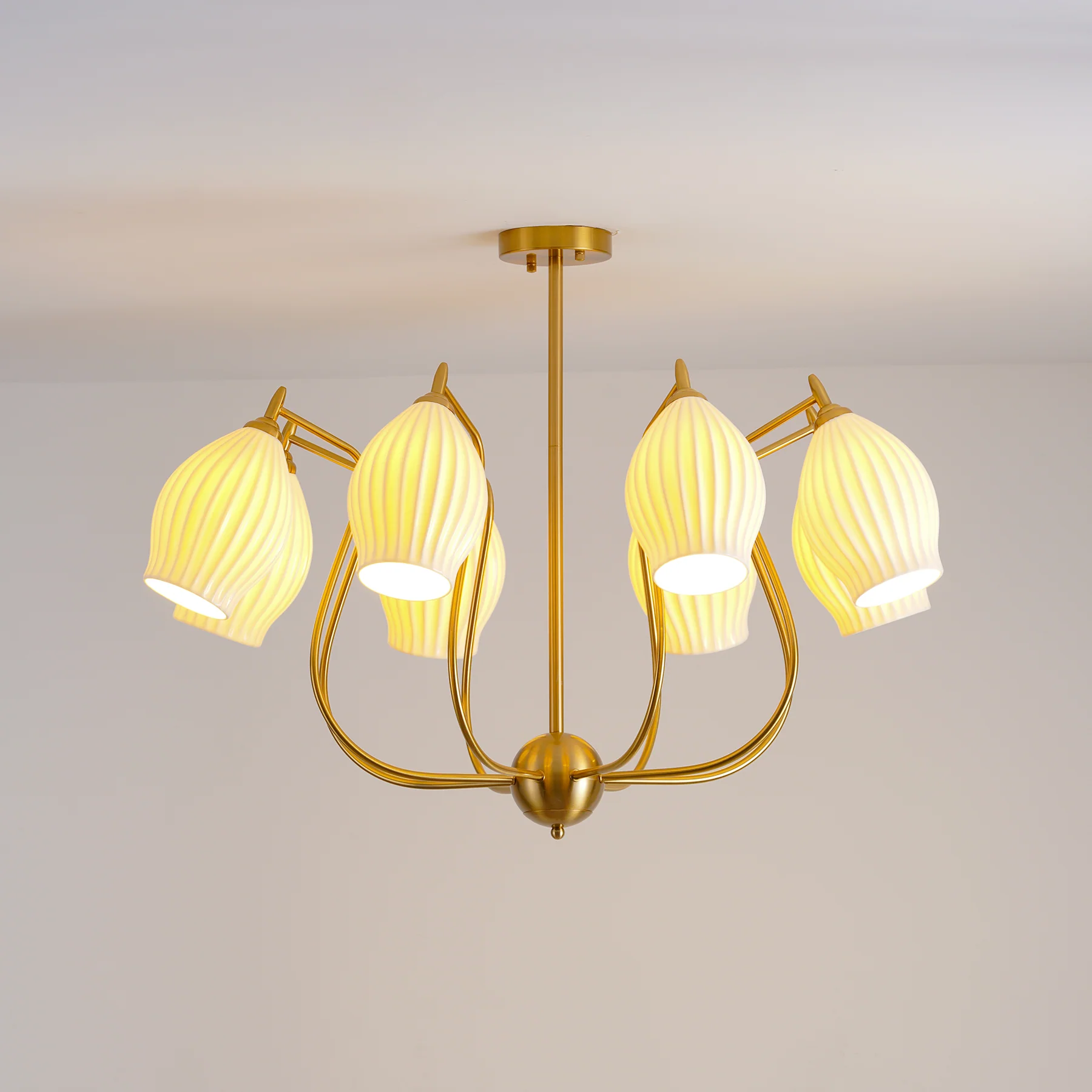 Люстра Ceramic Ribbed - 8 плафонов ∅90см x 47см, песочный никель