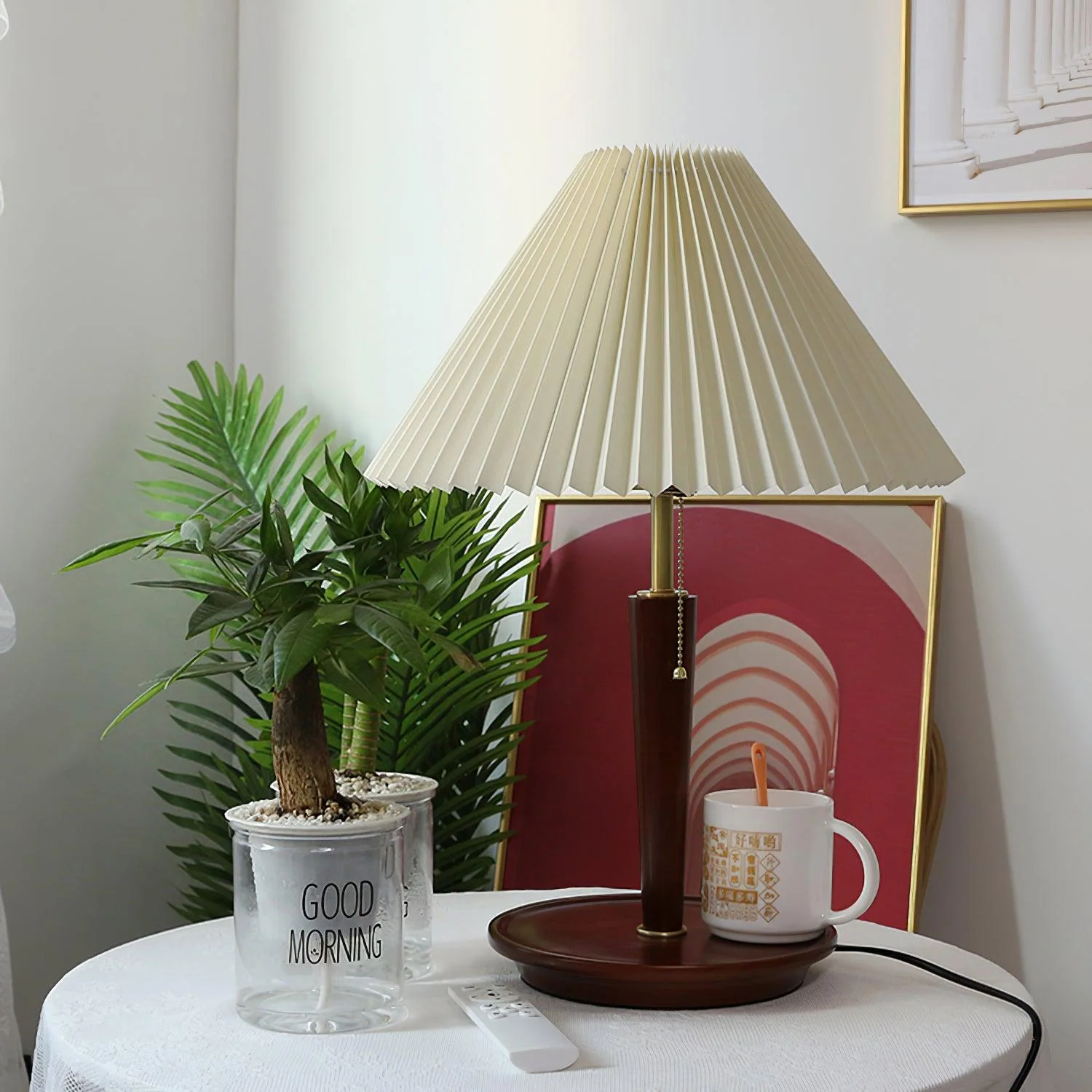 Настольный светильник Cone Pleated Fabric - ∅36см x 53см, дерево, белый
