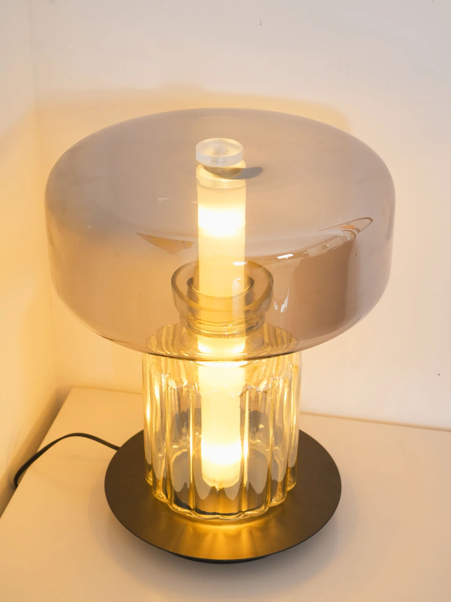 Rapanui Table Lamp - ∅ 11″ x H 13.7″ / Dia 29cm x H 35cm / Smoky gray / UK plug