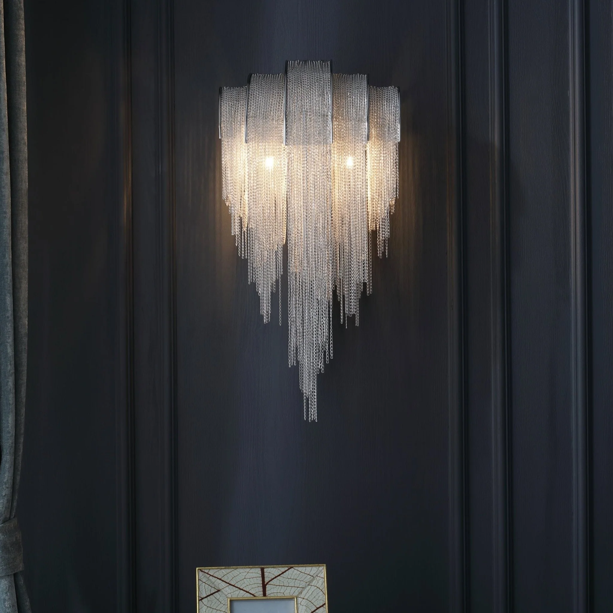 Настенный светильник Chains Tassel - ∅26см x 58см, хром