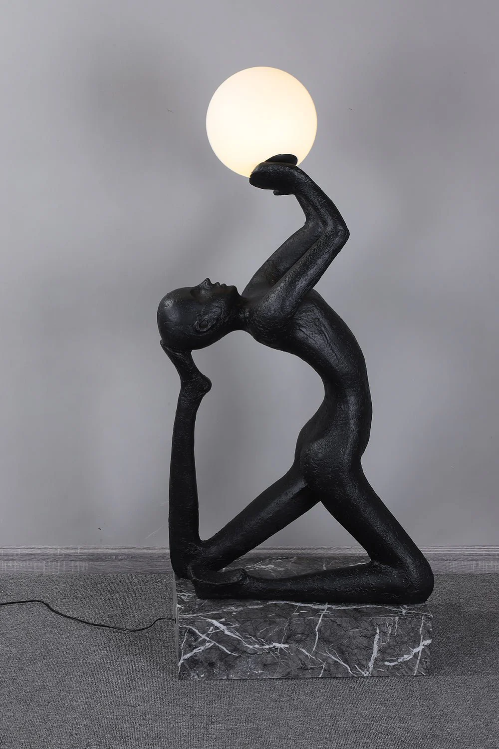 Торшер Isadora Sculpture - ∅65см x 145см, черный