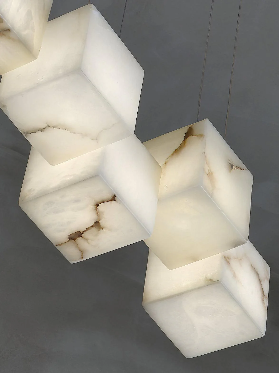 Подвесной светильник Alabaster Box - 36 подвесов 78см x 72см, золотой, белый