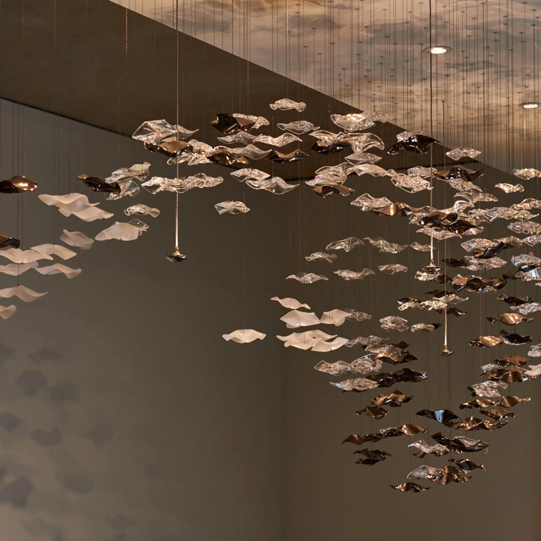 Люстра Tidal Art Glass - 240см x 60см x 200см, прозрачный, золотой, теплый свет