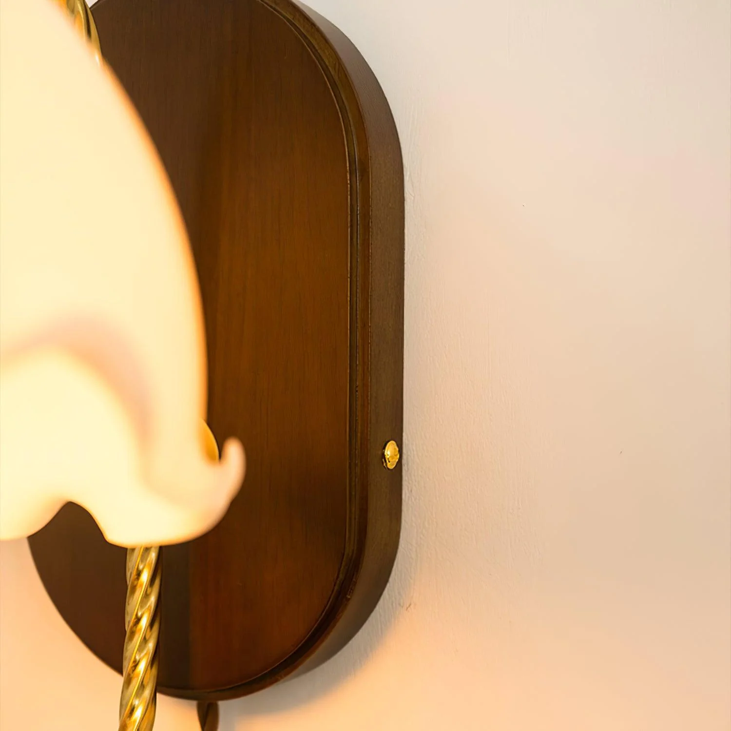 Milky Flower Wall Light - ∅ 5.9″ x H 6.5″ / Dia 15cm x H 16.4cm / Wooden+White / US plug