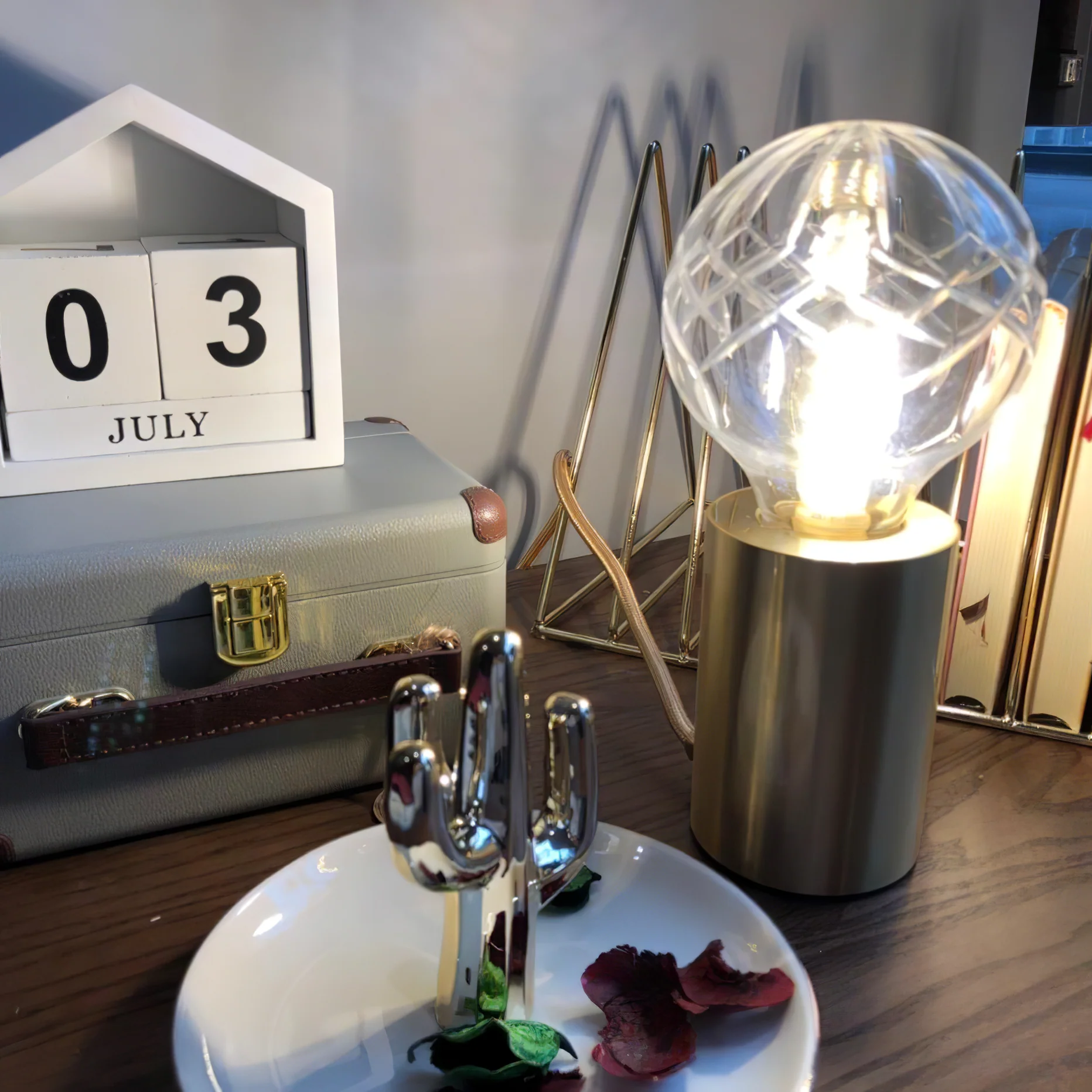 Настольный светильник Crystal Bulb - ∅9см x 20см