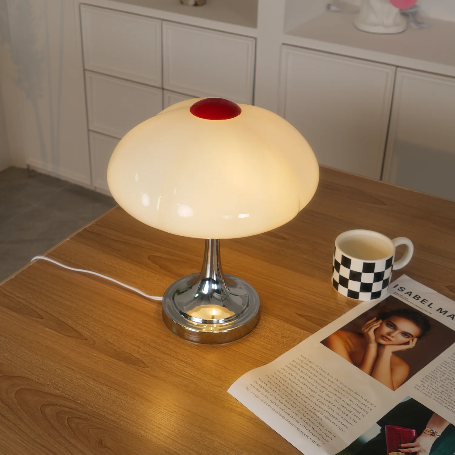 Flower Petal Table Lamp - ∅ 11.4″ x H 12.6″ / Dia 29cm x H 32cm / Chrome / AU plug