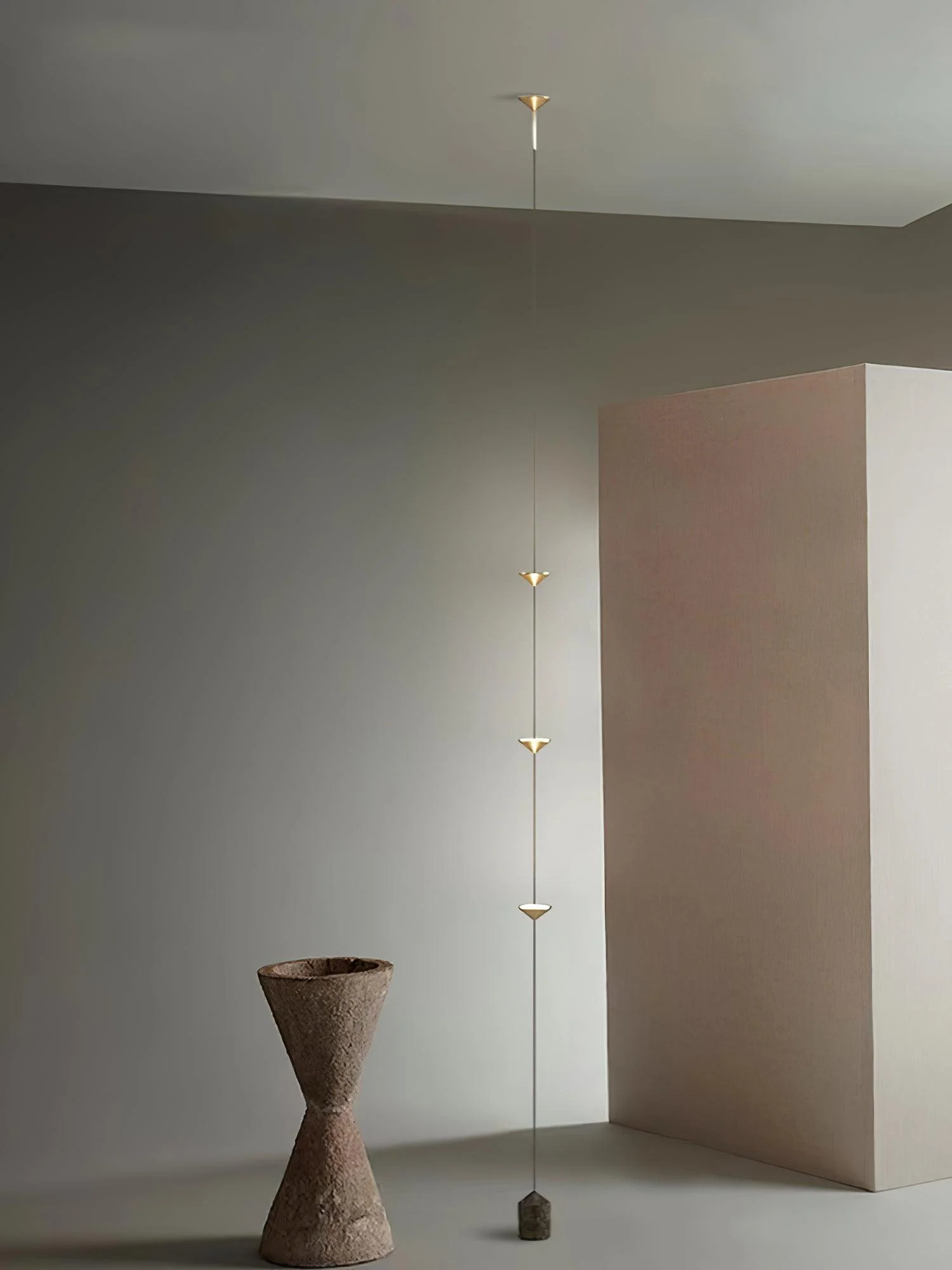 Soreluna Floor Lamp - ∅ 3.9″ x H 126″ / Dia 10cm x H 320cm / Gold & Black / US plug