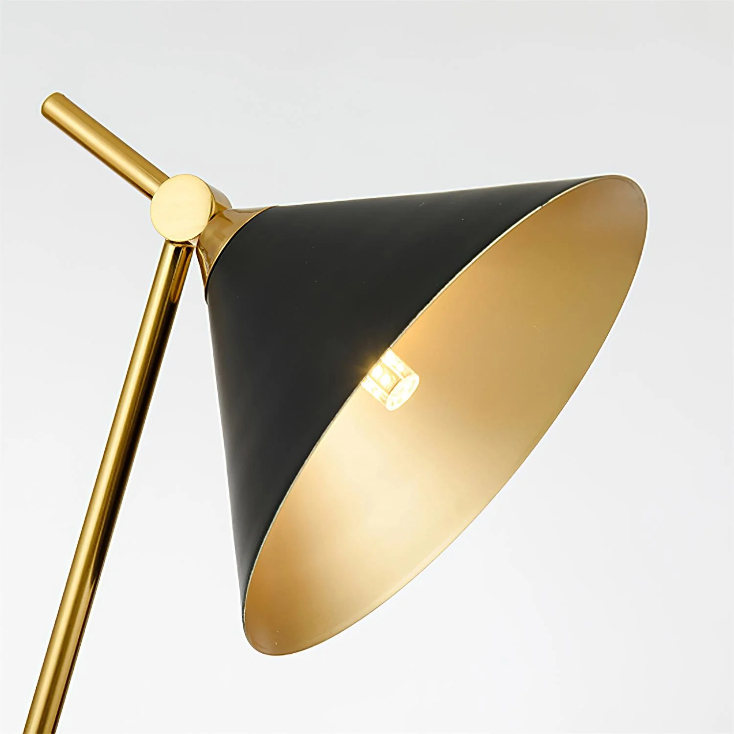 Cleo Table Lamp - ∅ 11.8″ x H 21.7″ / Dia 30cm x H 55cm / Gold+Black / AU plug