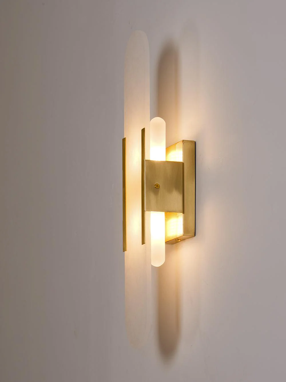 Melange Elongated Alabaster Wall Lamp - Dia 10cm x H 35cm Set of 2 / Black
