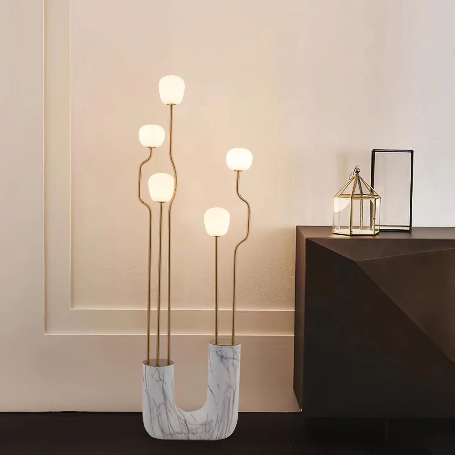 Comet Floor Lamp - ∅ 18.9″ x H 66.9″ / Dia 48cm x H 170cm / Black+Gold / UK plug