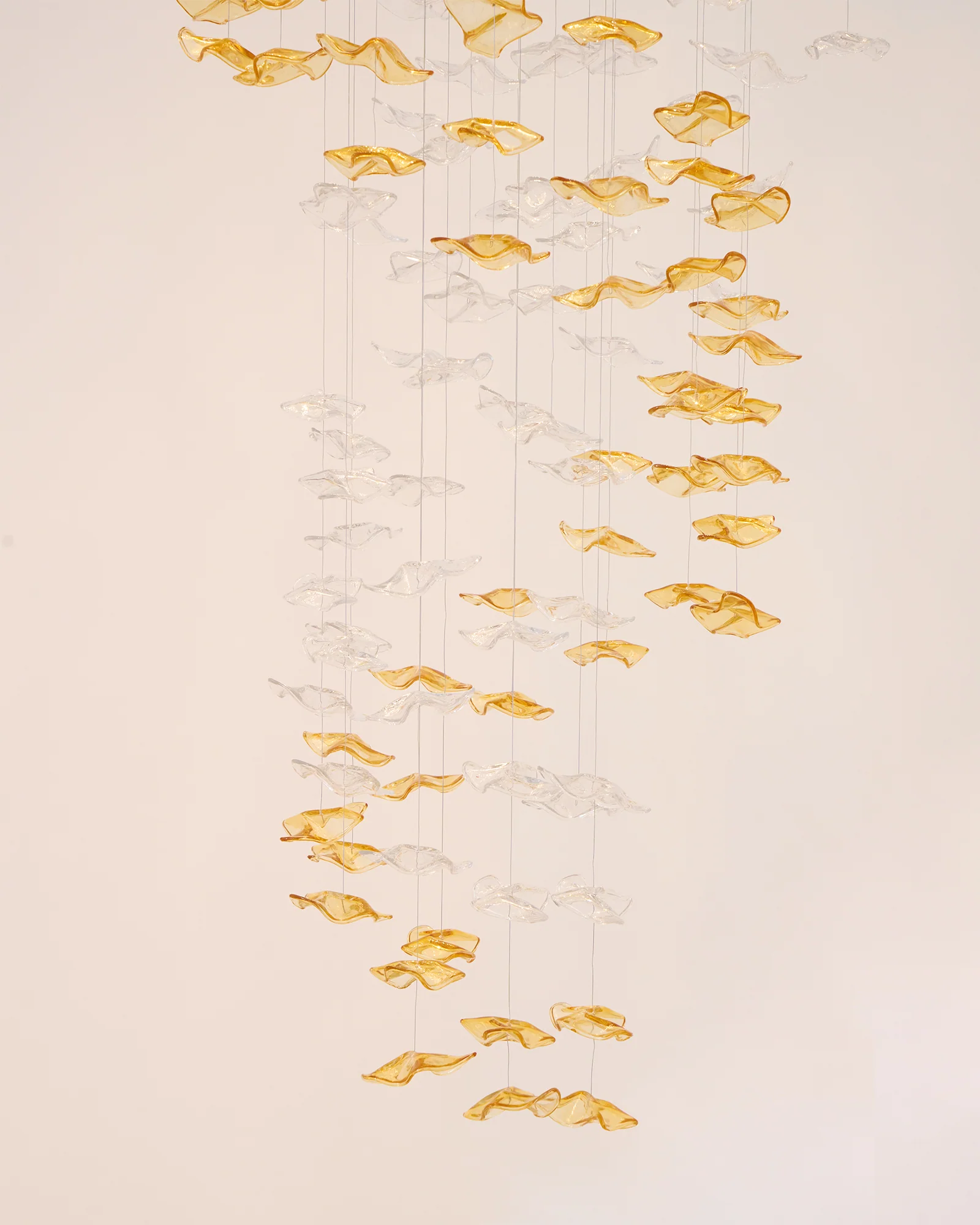 Люстра Tidal Art Glass - 240см x 60см x 200см, прозрачный, золотой, теплый свет