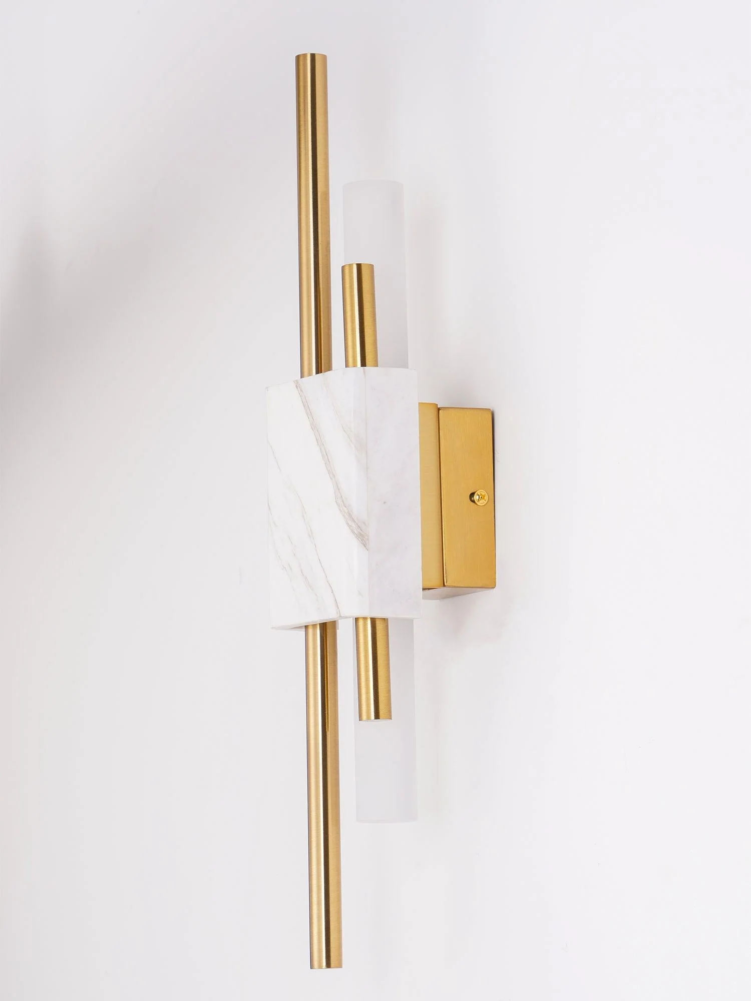 Tanto Wall Light - ∅ 3.9″ x H 23.6″ Set of 2 / White Marble & Gold / Cool Light