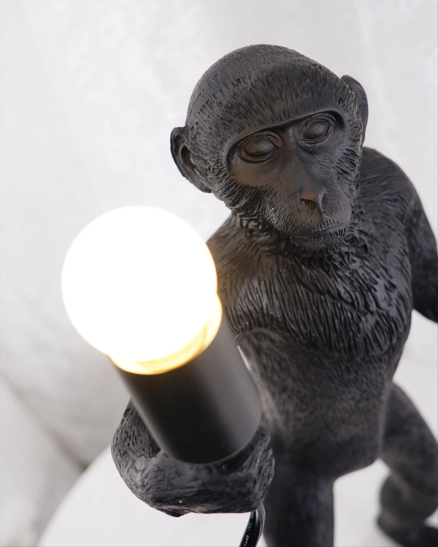 Настольный светильник Monkey - 46см x 28см x 54см, черный