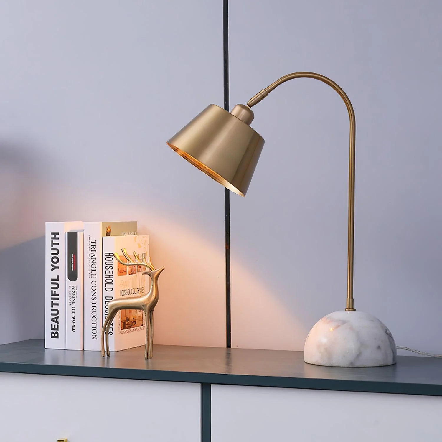 Brax Desk Lamp - ∅ 7.1″ x H 22.4″ /  Dia 18cm x H 57cm / Gold & White / UK plug