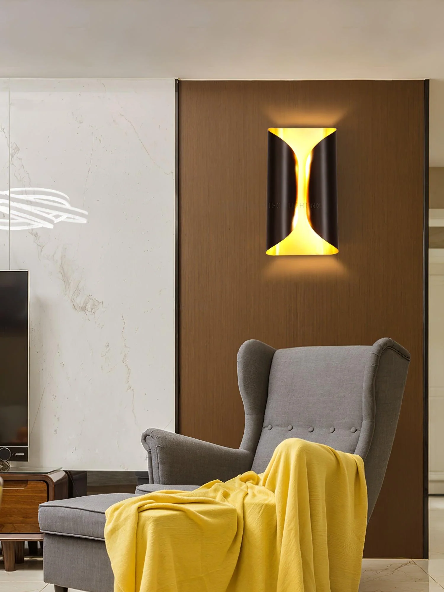 Lux Wall Light - W 7.1″ x H 10.8″ / W 18cm x H 27.5cm Set Of 2 / Black & Gold