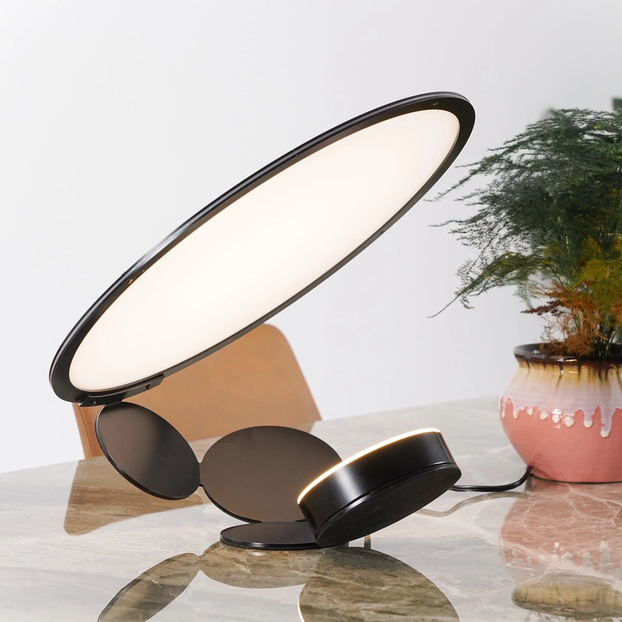 Cut Table Lamp - ∅ 19.7″ x H 11.8″ / Dia 50cm x H 30cm / Cool Light / AU plug