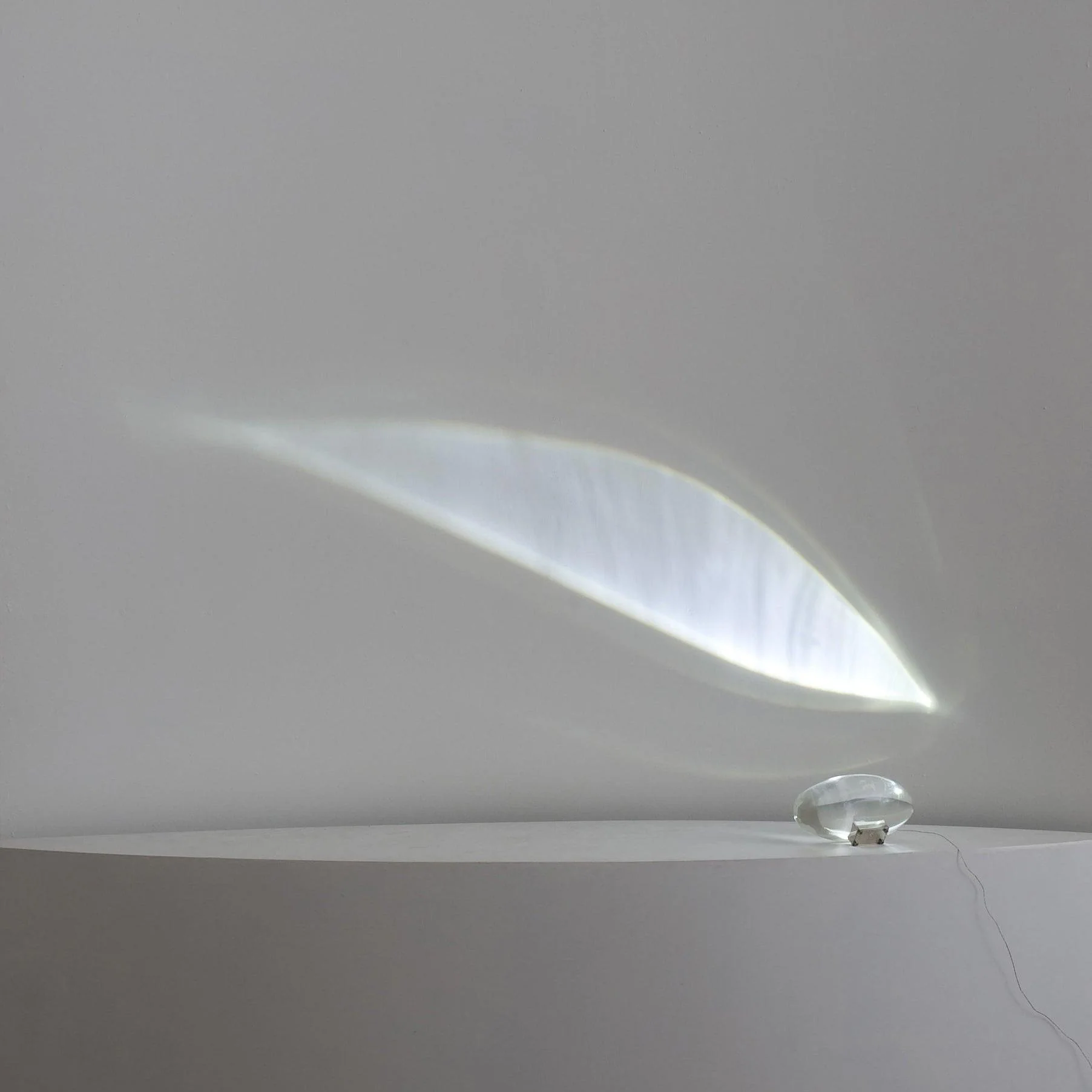 Atman Table Lamp - ∅ 6.3″ x H 3.1″ / Dia 16cm x H 8cm / Blue purple light / US plug