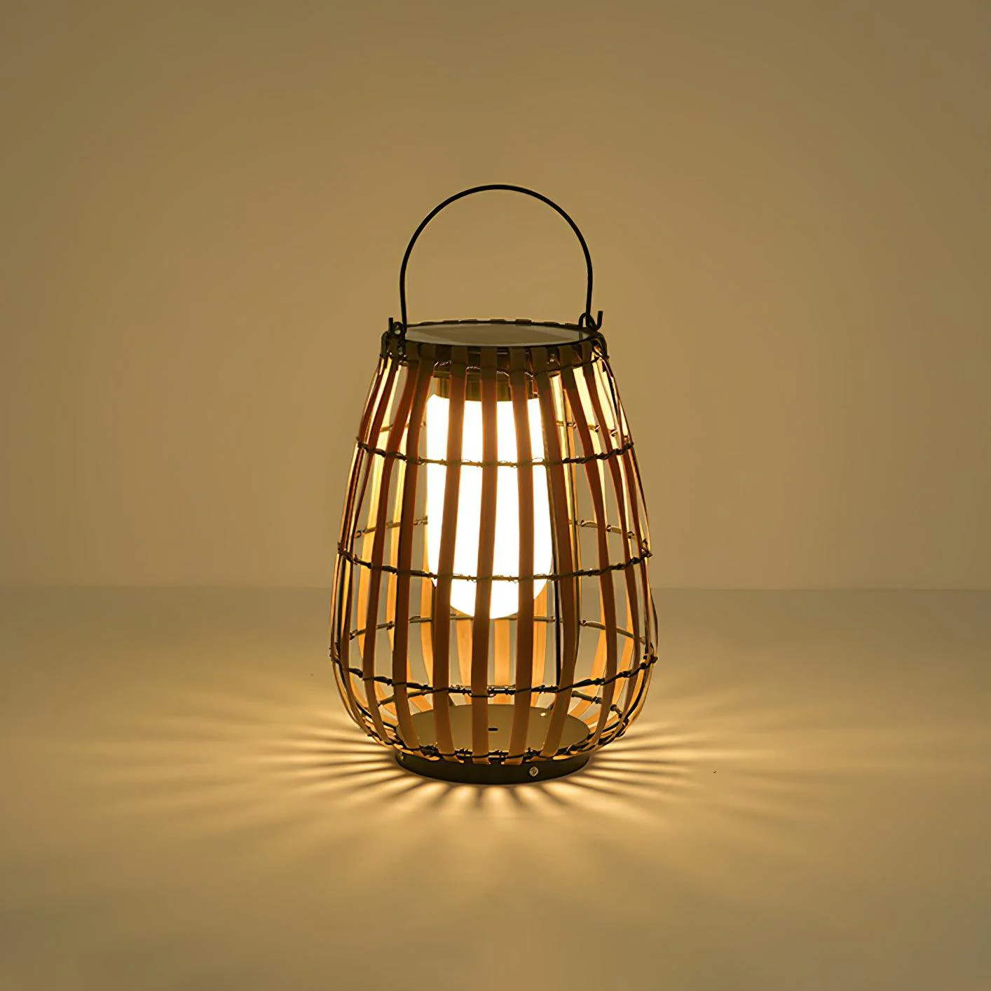 Уличный светильник Tropic Braid Lantern - модель B, солнечная батарея, ∅30см x 40см, черный, дерево