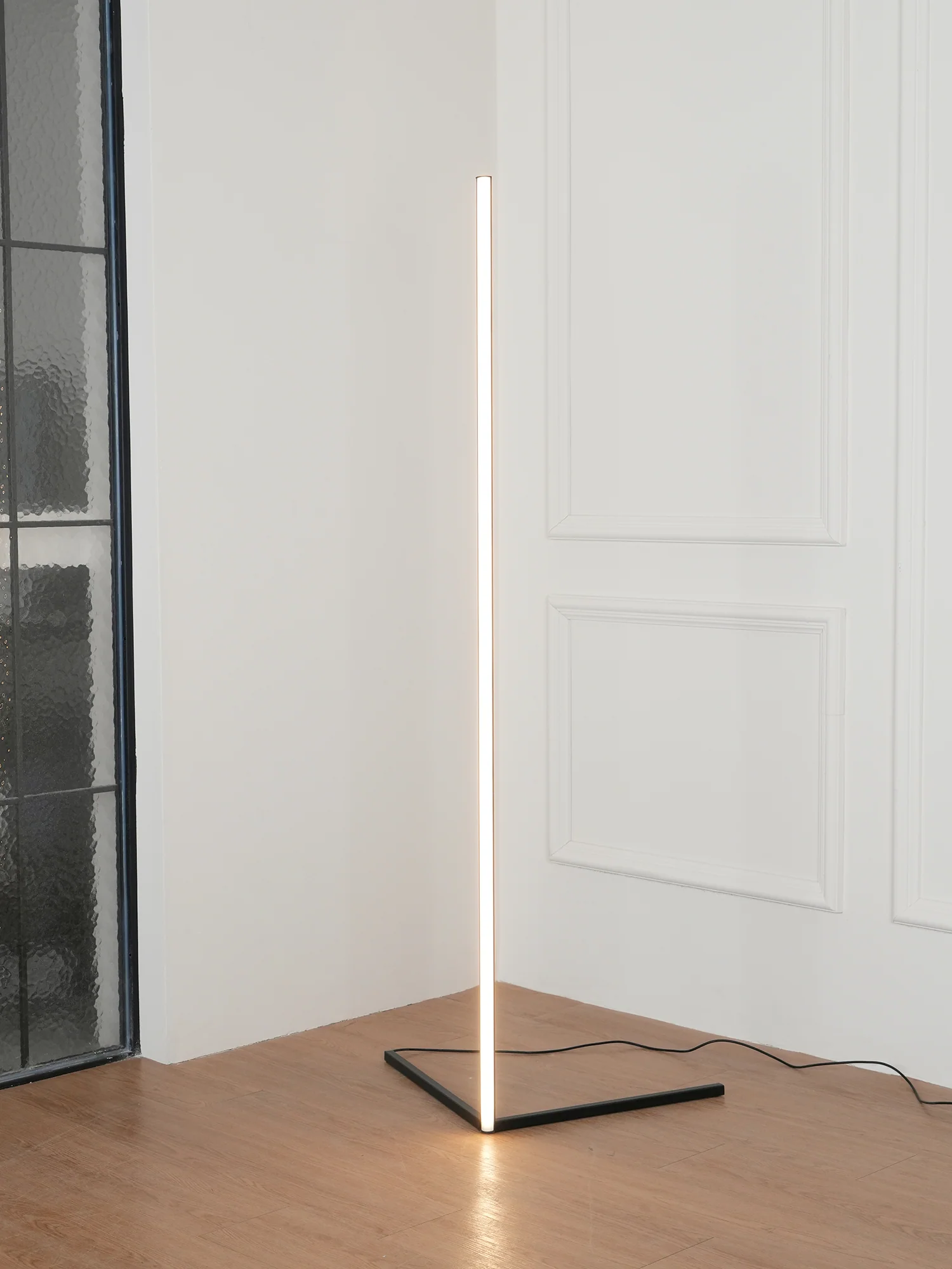 Торшер Minimalist LED - ∅40см x 140см, черный, диммер, пульт ДУ