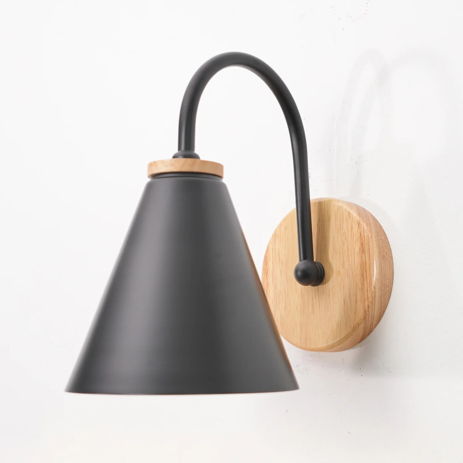 Настенный светильник Kona Nordic - ∅15см x 24см, дерево, белый