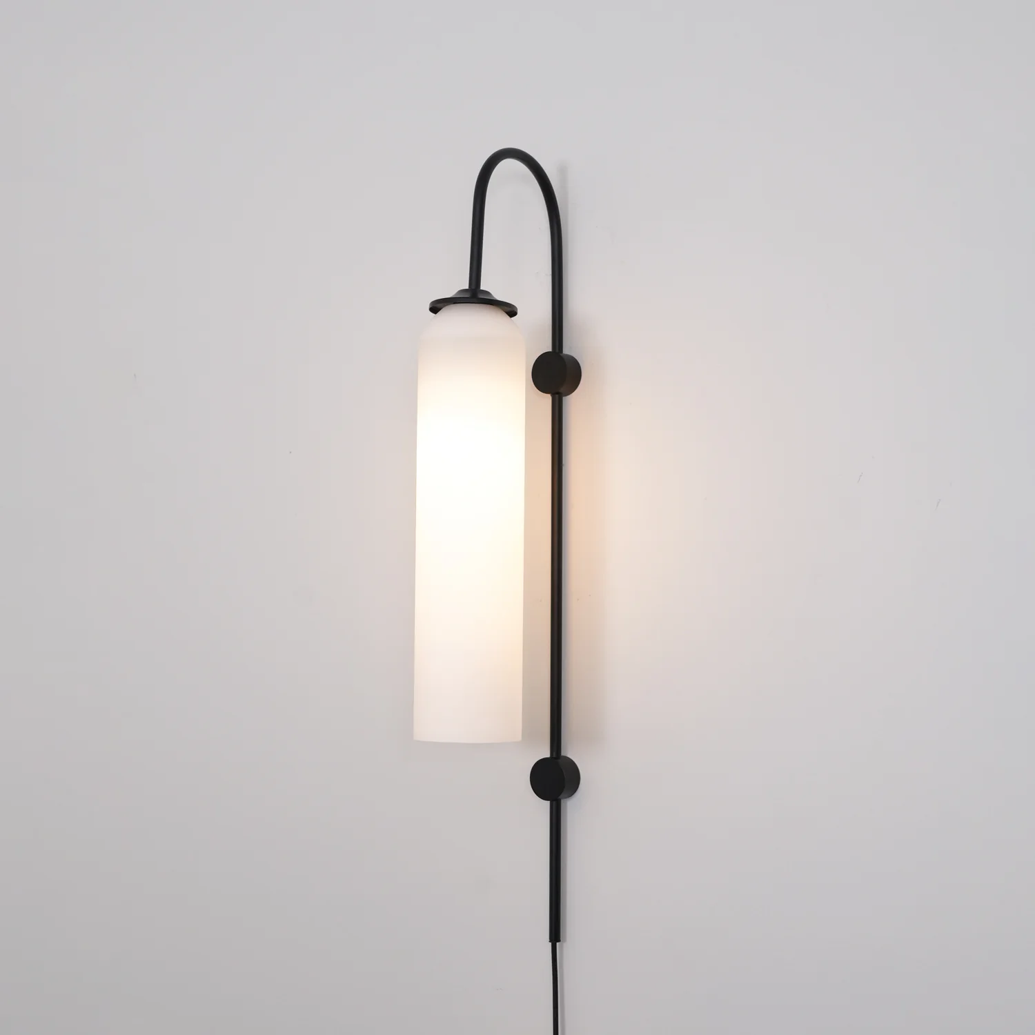 Настенный светильник Modern Glass Plug-In - черный, голубой