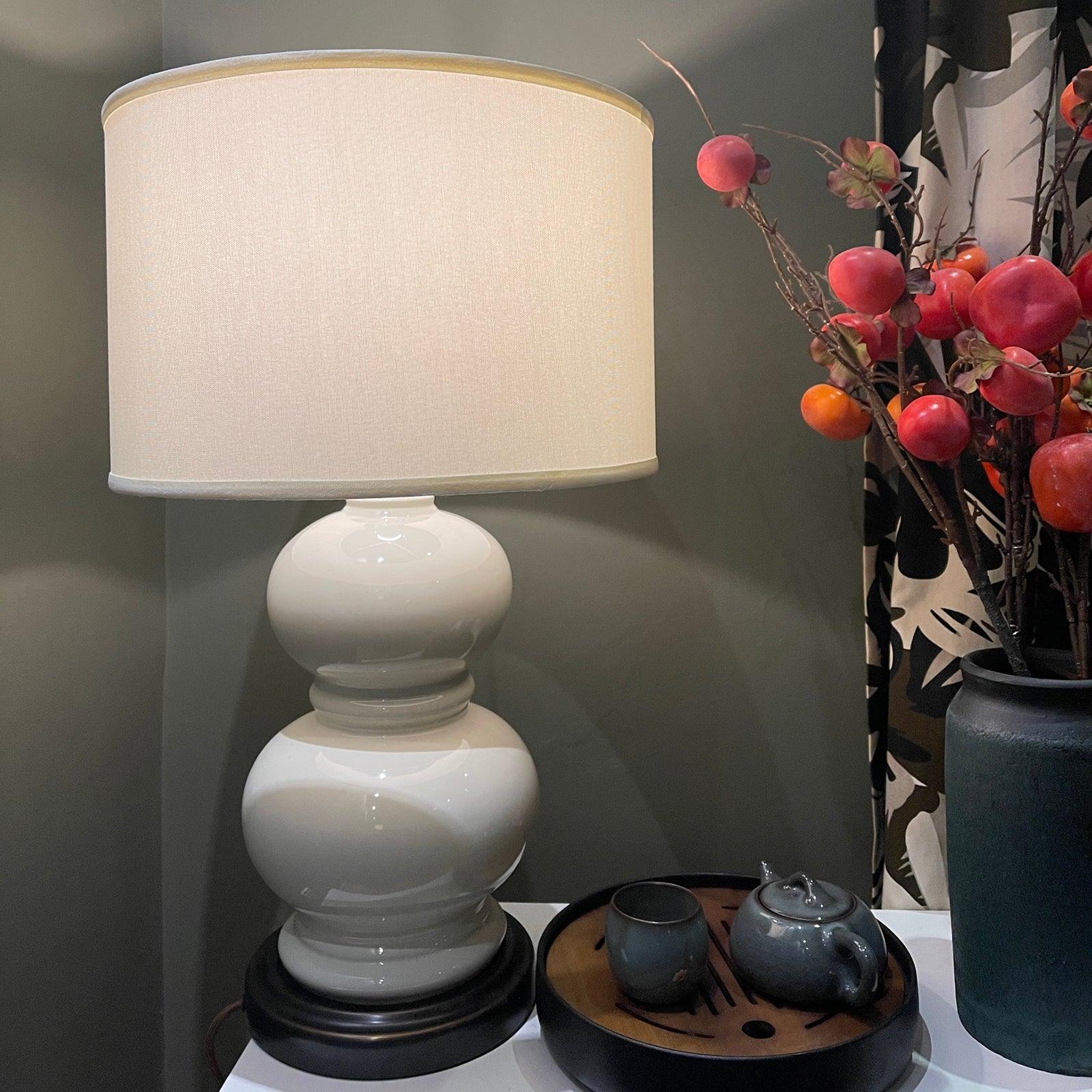 Ceramic Gourd Table Lamp - ∅ 14.9″ x H 26.7″ / Dia 38cm x H 68cm / White / US plug