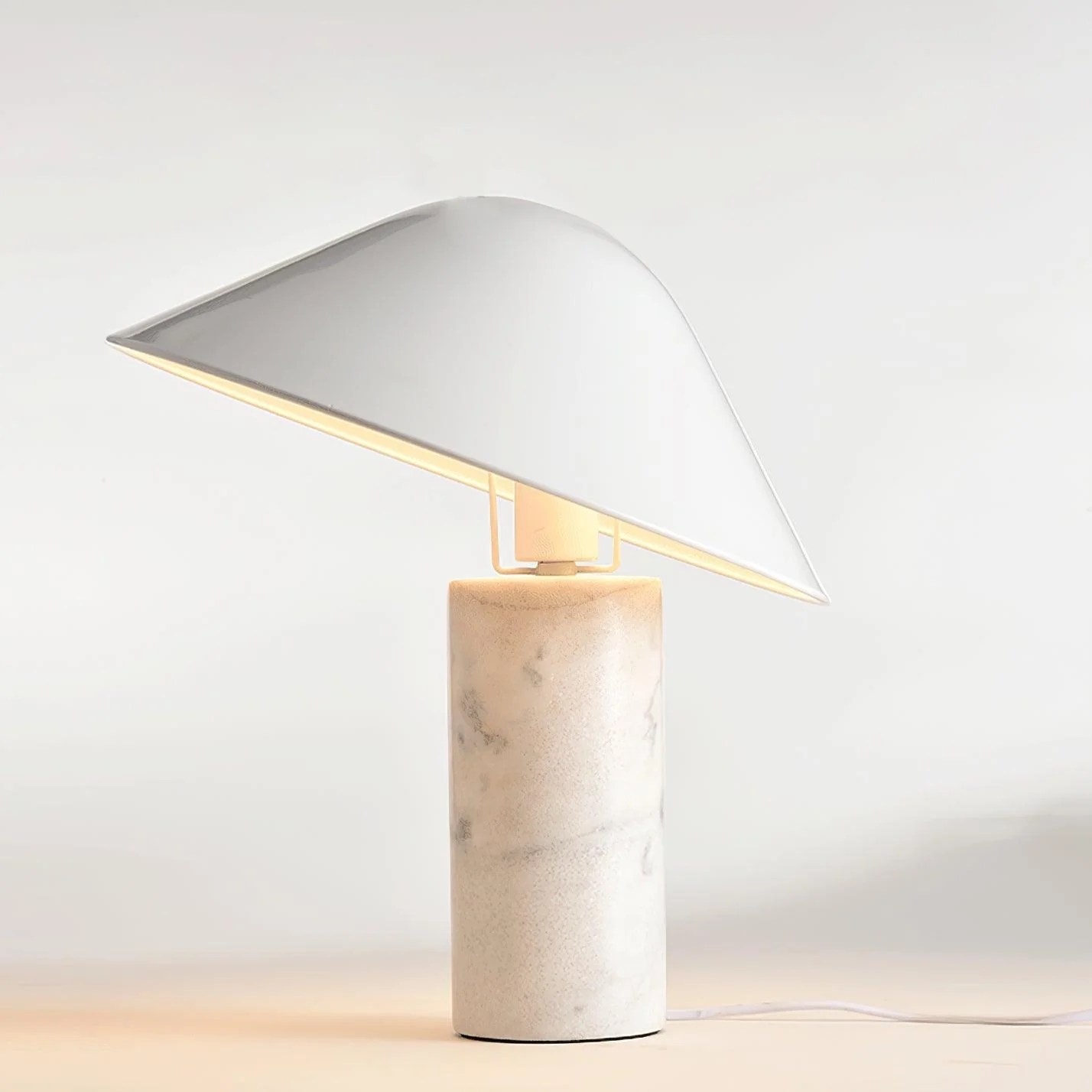 Adelaide Marble Table Lamp - ∅ 14.9″ x H 16.5″ / Dia 38cm x H 42cm / White / US plug