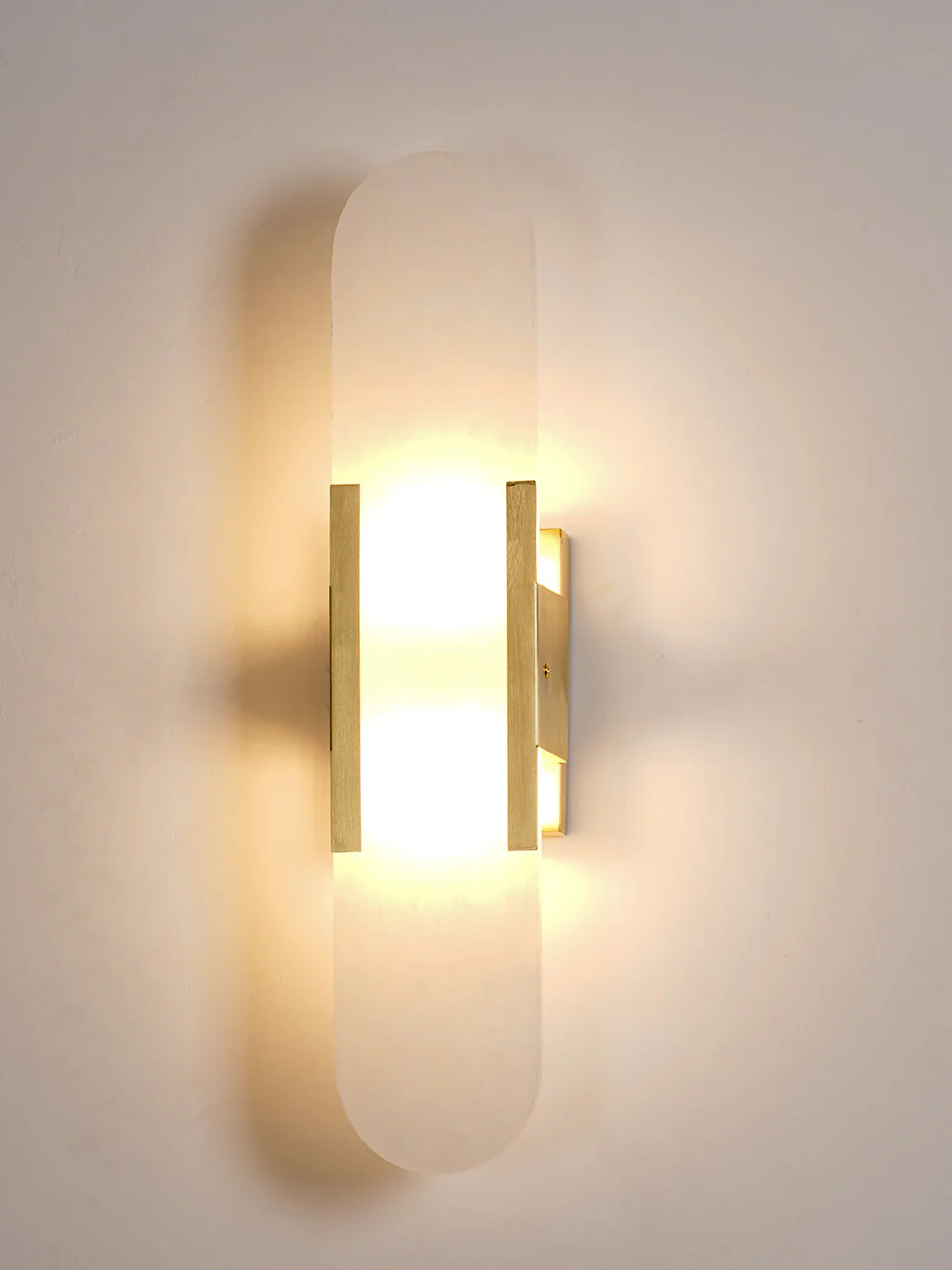 Melange Elongated Alabaster Wall Lamp - Dia 10cm x H 35cm Set of 2 / Black