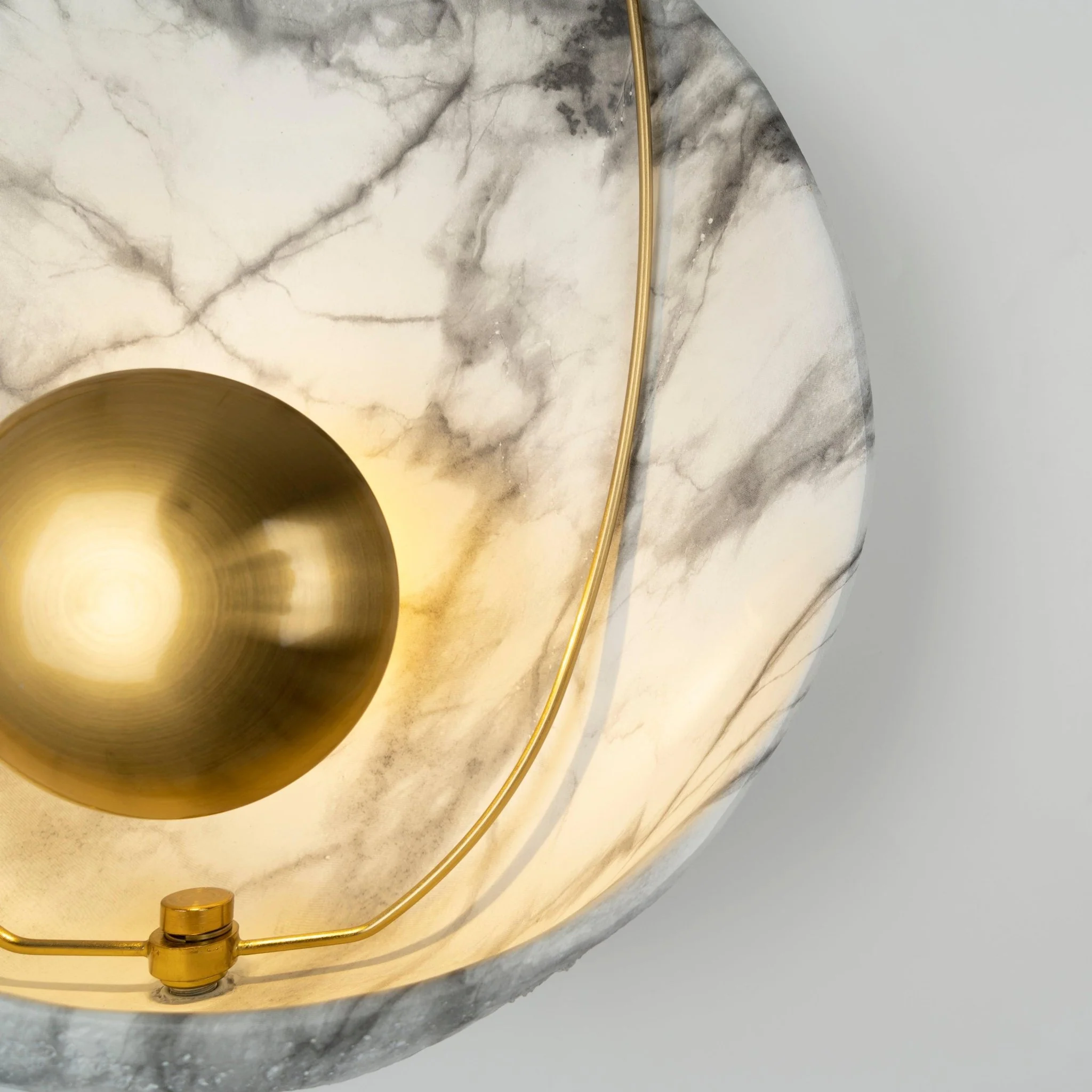 Настенный светильник Pearl - ∅27см x 40см, белый, теплый свет