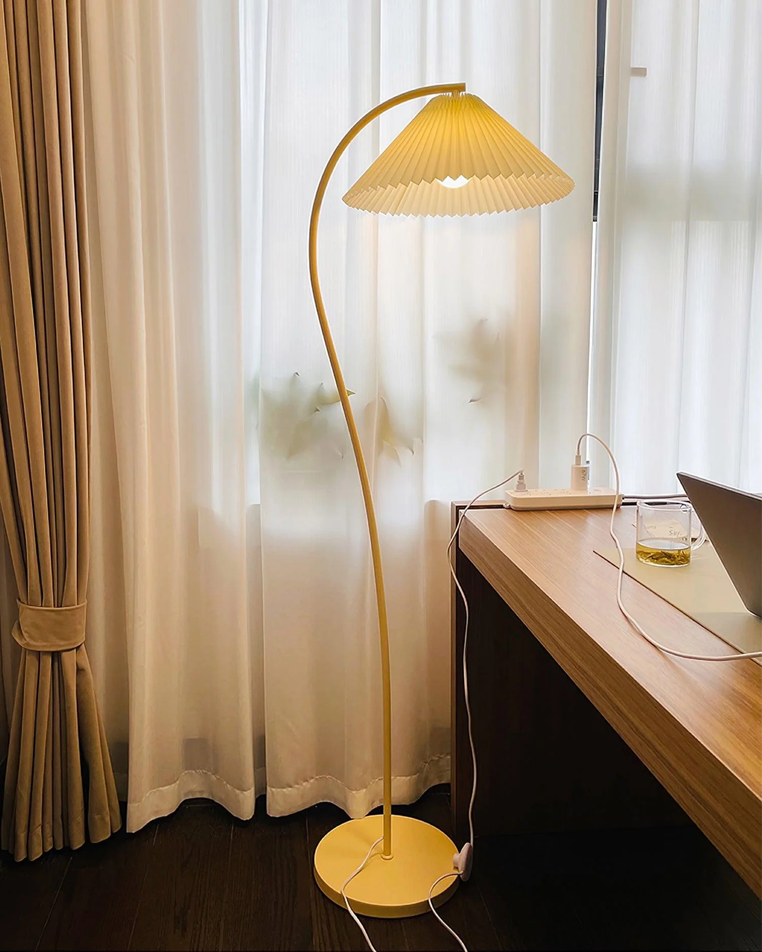 Crescini Pleated Floor Lamp - ∅ 11.8″ x H 59.8″/ Dia 30cm x H 152cm / Green & Light yellow / US plug