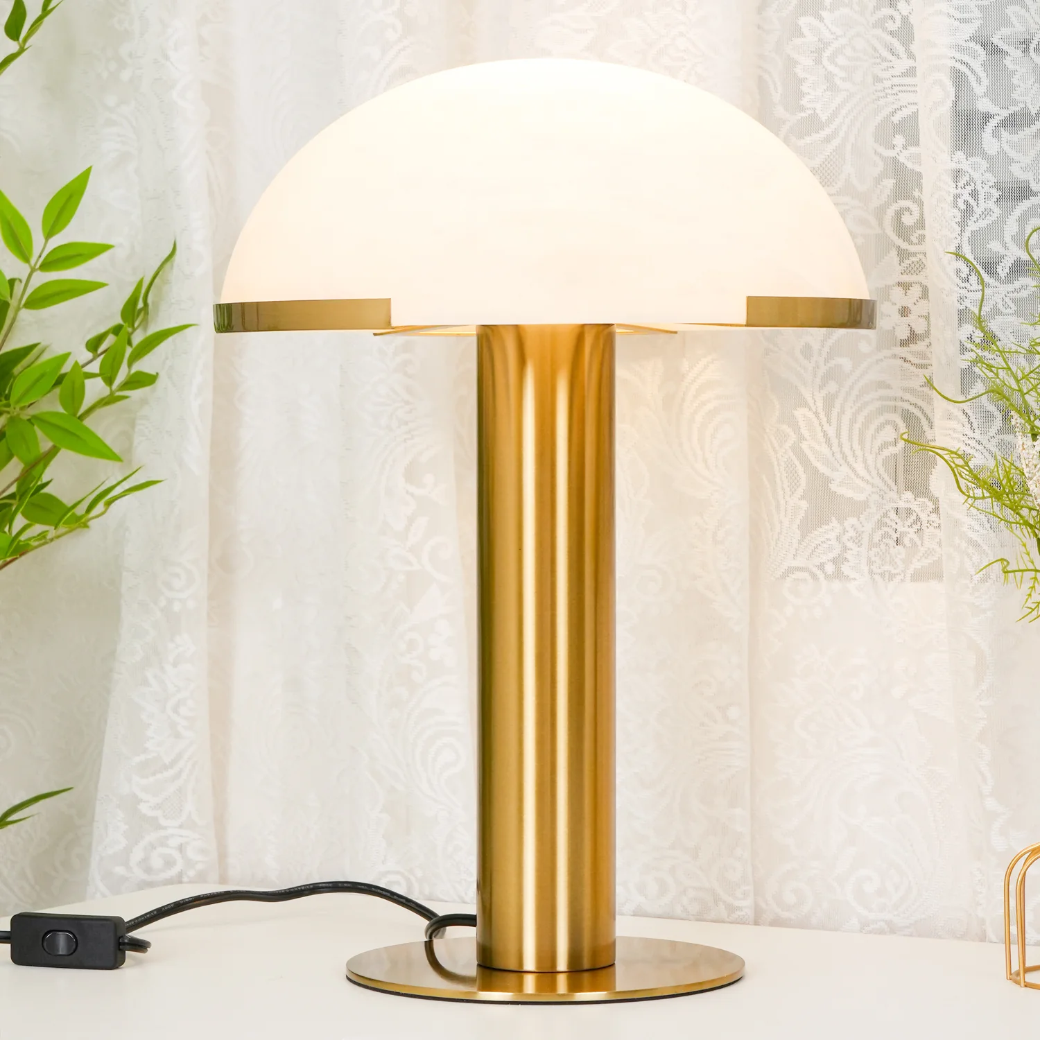 Настольный светильник Elegance Alabaster - ∅30см x 50см, золотой, белый, стекло