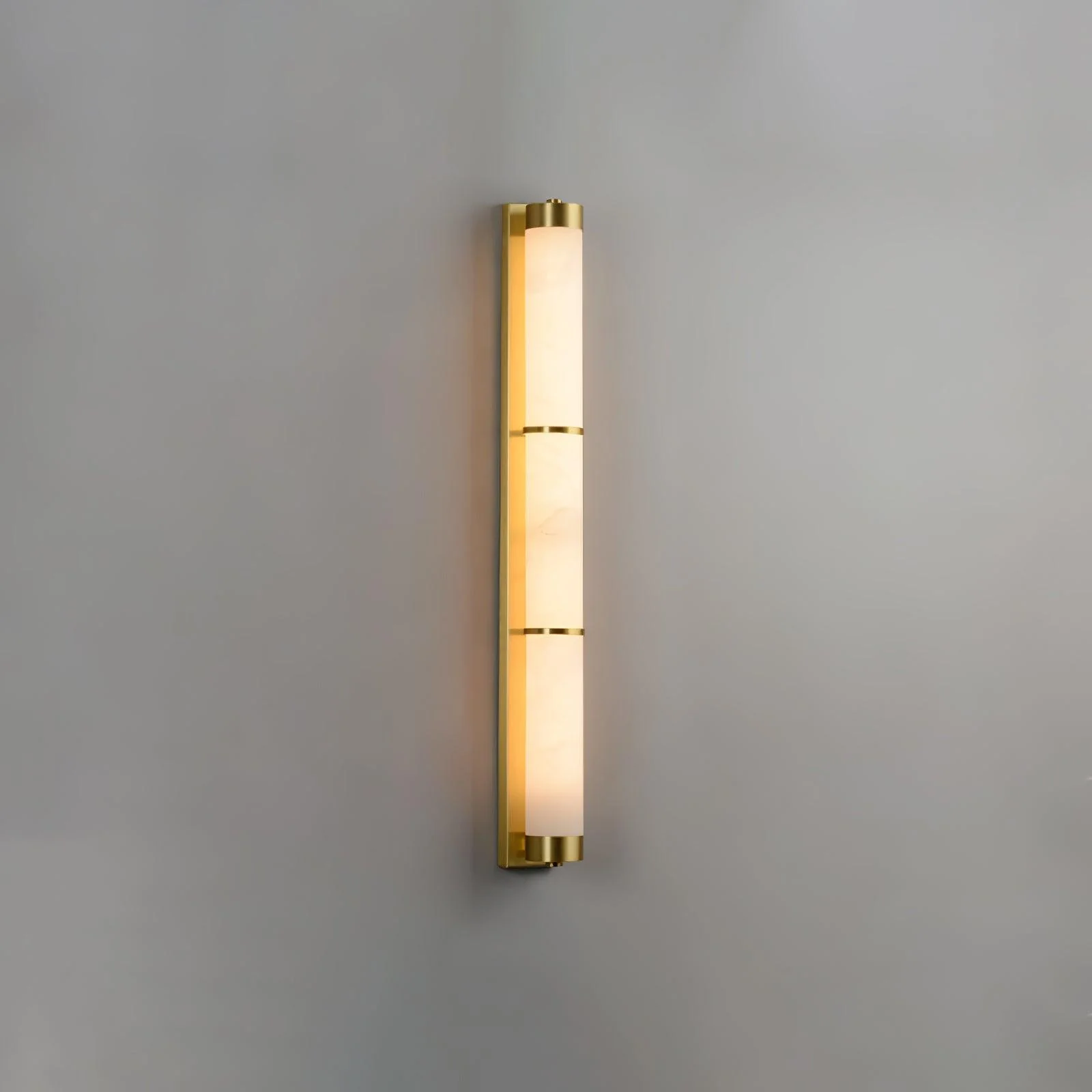 Настенный светильник Cylindra Alabaster Brass - модель B, ∅8см x 60см, черный, белый, холодный свет