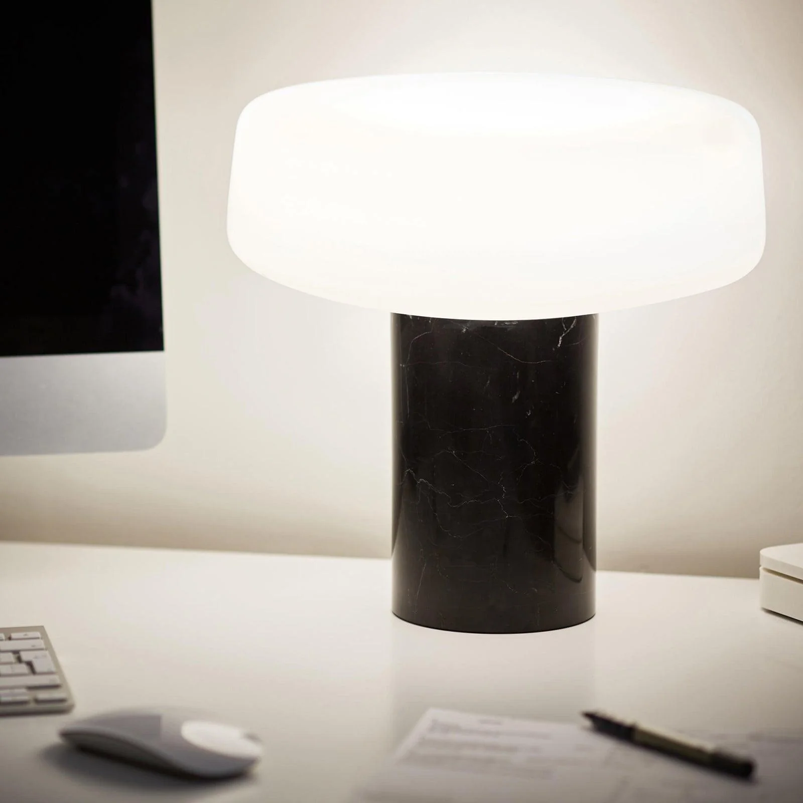 Solid Table Light - ∅ 11.8″ x H 12.5″ / Dia 30cm x H 32cm / White Marble +White / UK plug