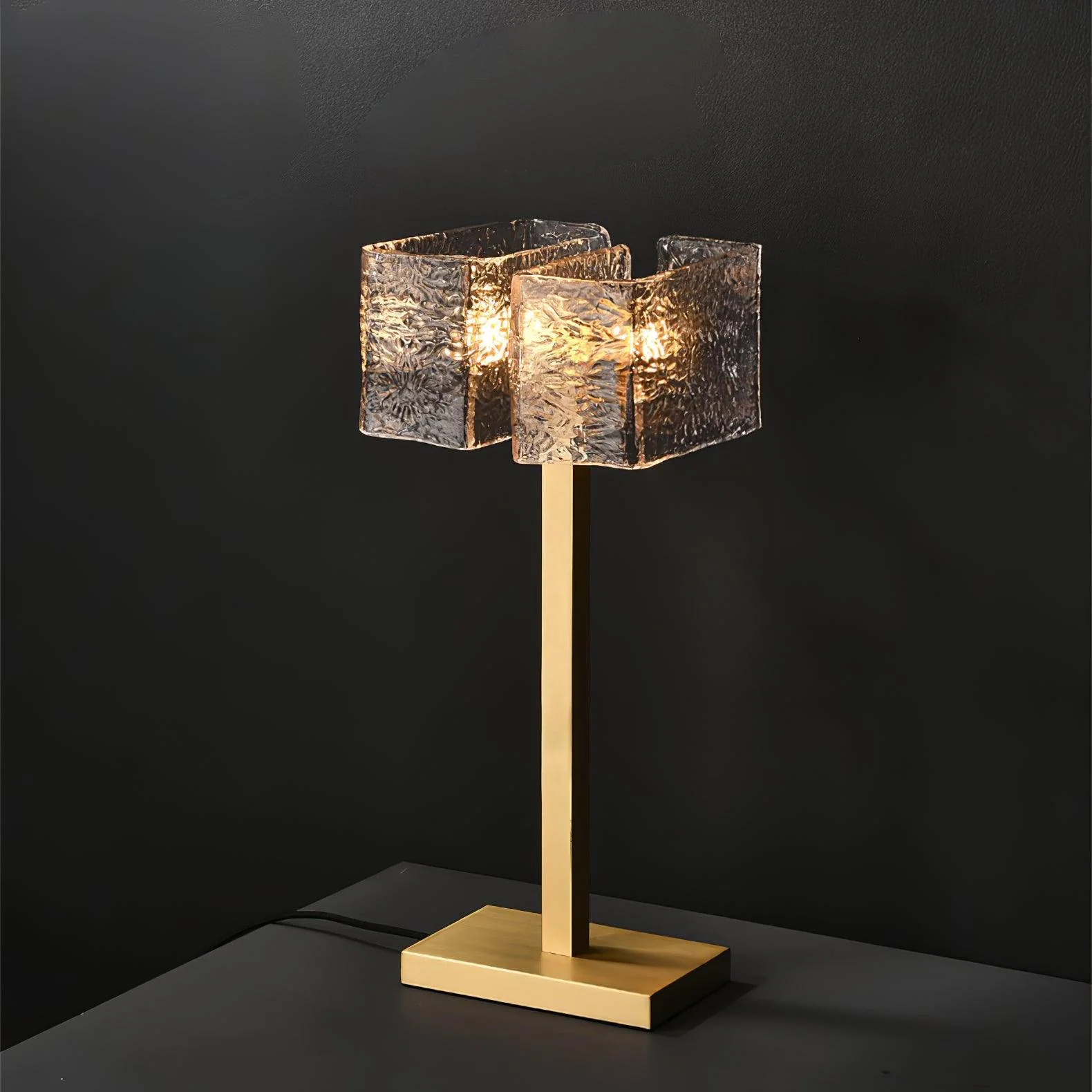 Roosevelt Table Lamp - ∅ 7.8″ x H 19.6″ / Dia 20cm x H 50cm / Brass+Clear / UK plug