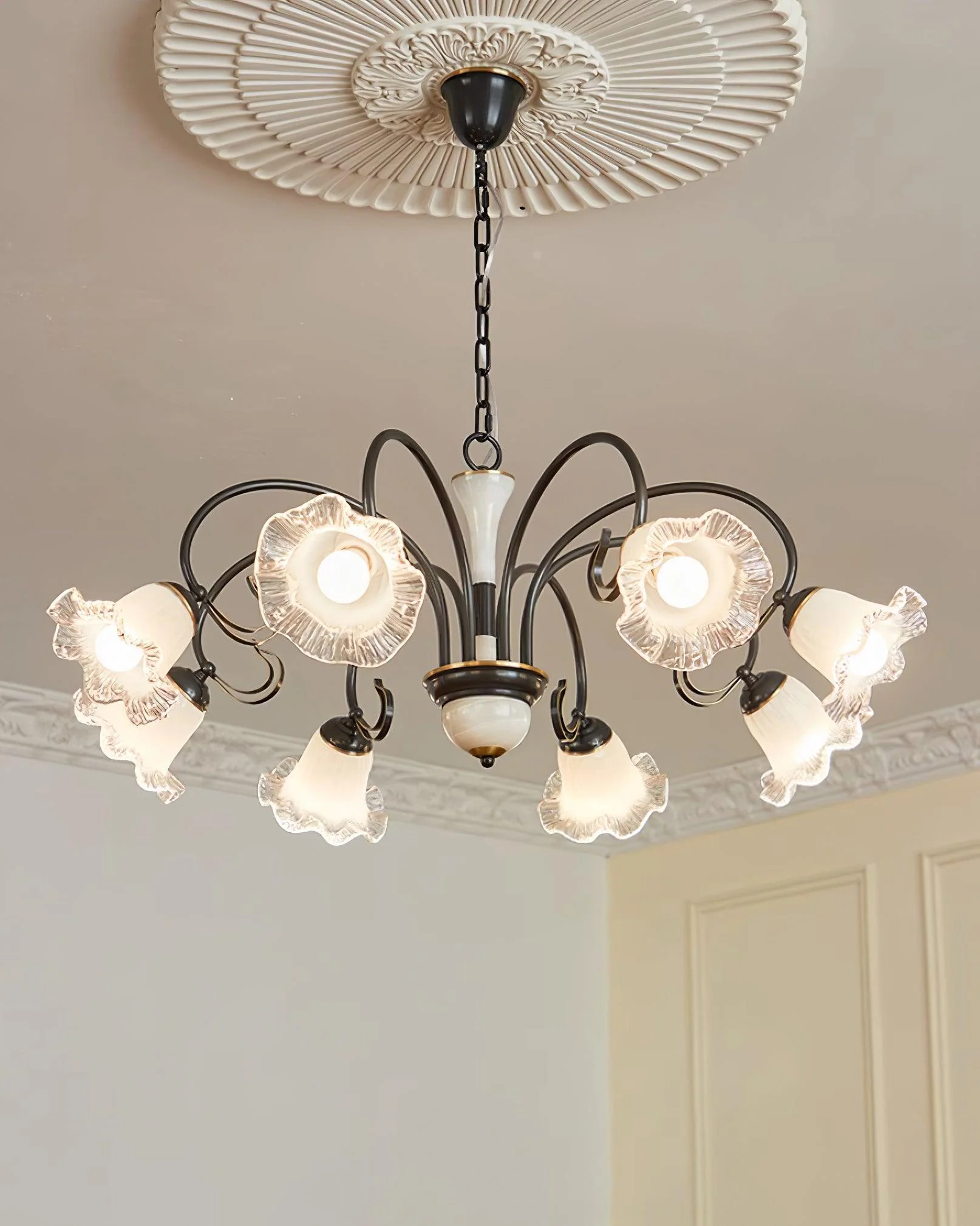 Люстра Luce Black - 3 подвеса ∅68см x 32см, черный, белый