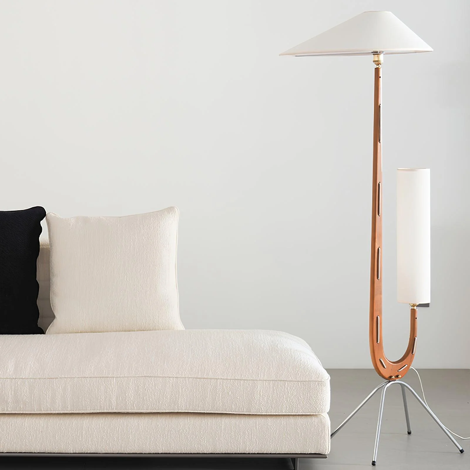 Giraffe Floor Lamp - ∅ 21.6″ x H 63.7″ / Dia 55cm x H 162cm / Walnut & White & Stainless steel / UK plug