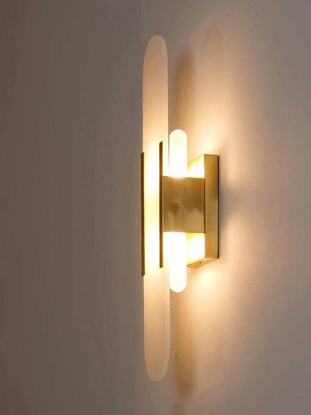Melange Elongated Alabaster Wall Lamp - Dia 10cm x H 35cm Set of 2 / Black