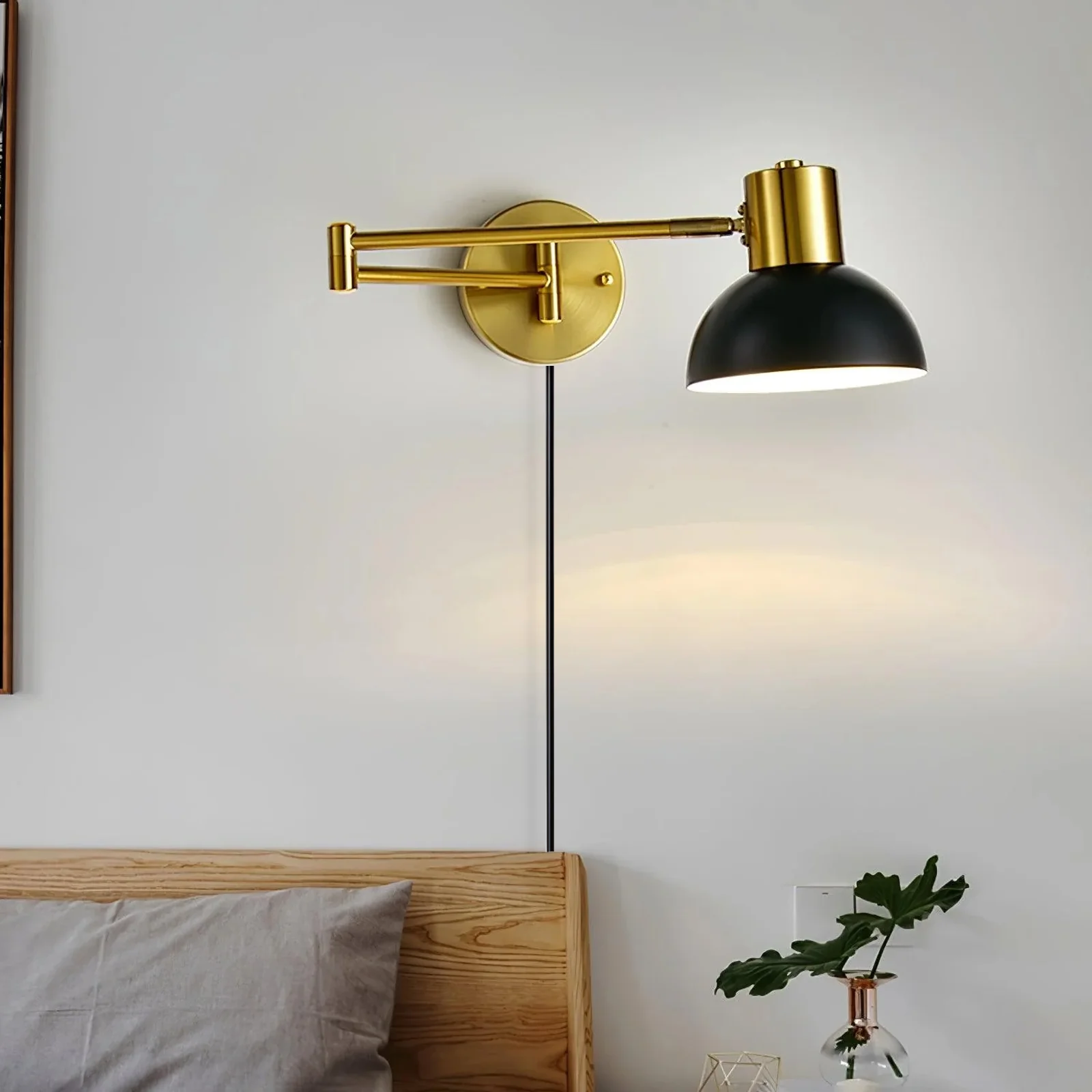 Настенный светильник Adjustable Arm Plug In - модель A, 42см x 41см, золотой