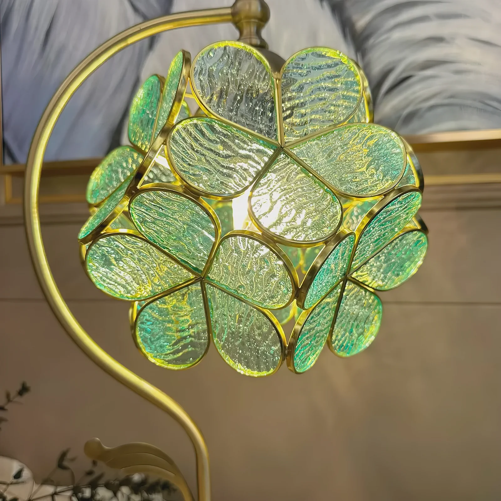 Настольный светильник Aurelia Leaf - ∅16см х 43см, зеленый, золотой