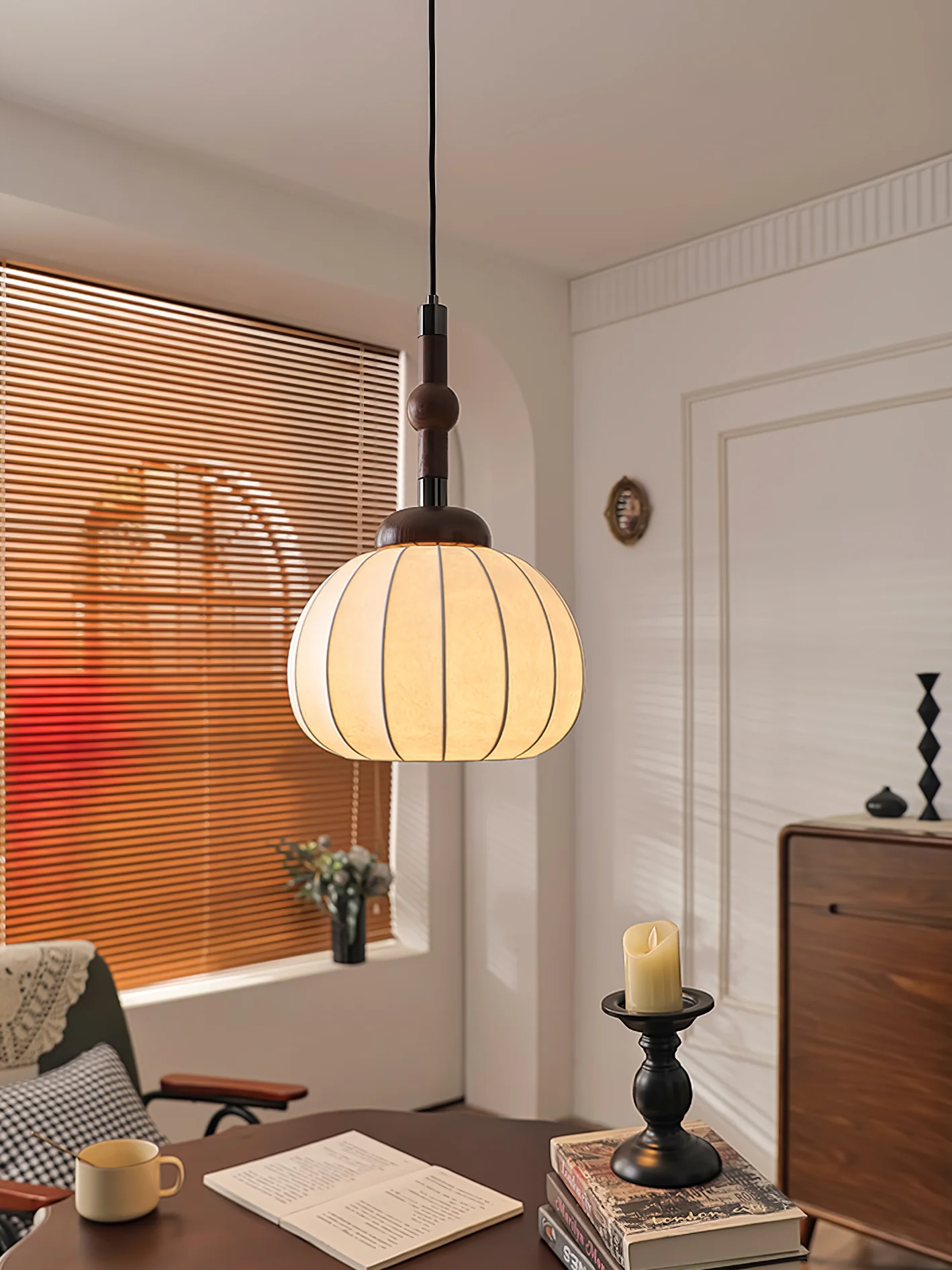 Подвесной светильник Silk Globe - ∅20см x 35см, золотой, орех, белый