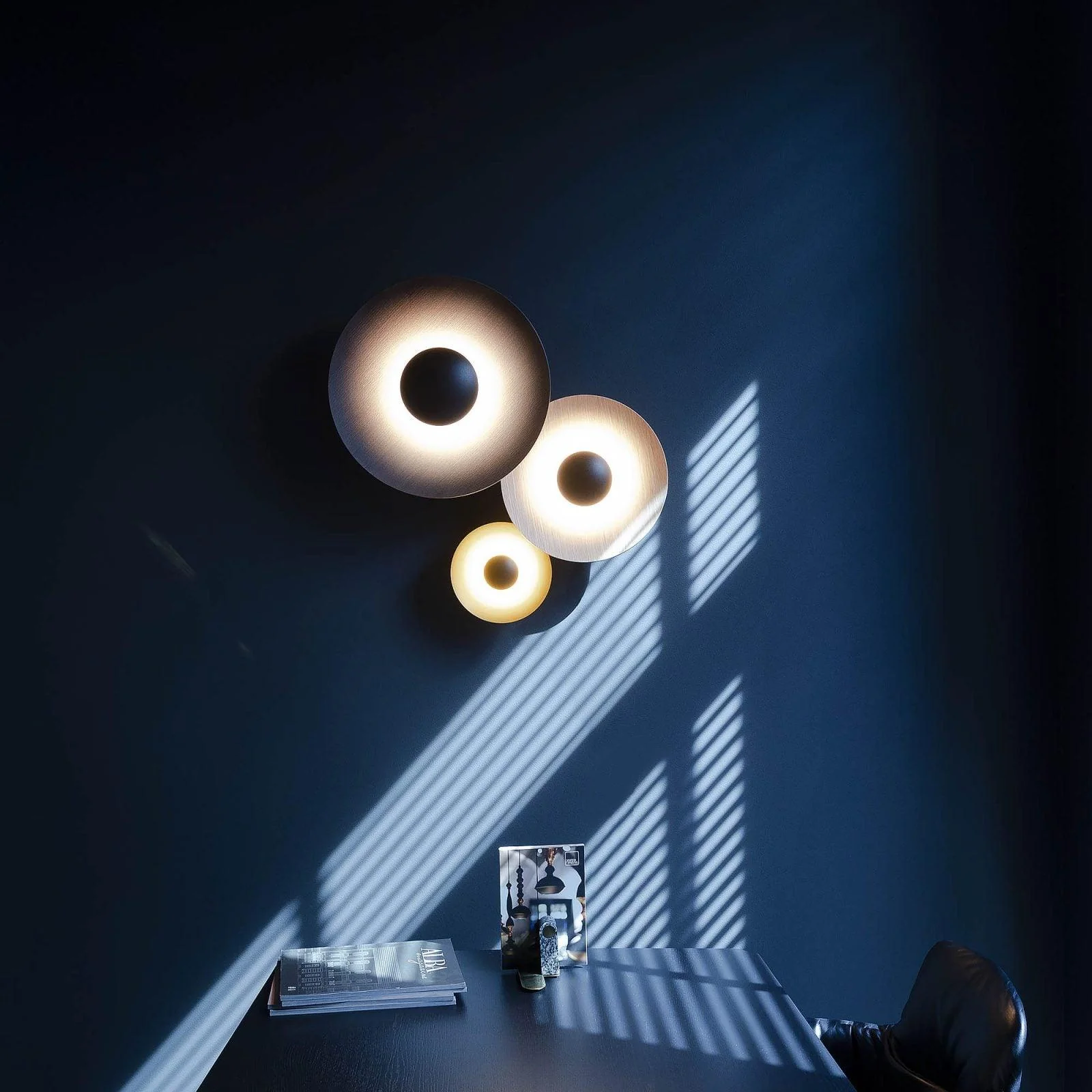 Simplicity Glow Wall Light - ∅ 15.7″ x H 15.7″ Set of 2 / White & Antique copper / Warm Light