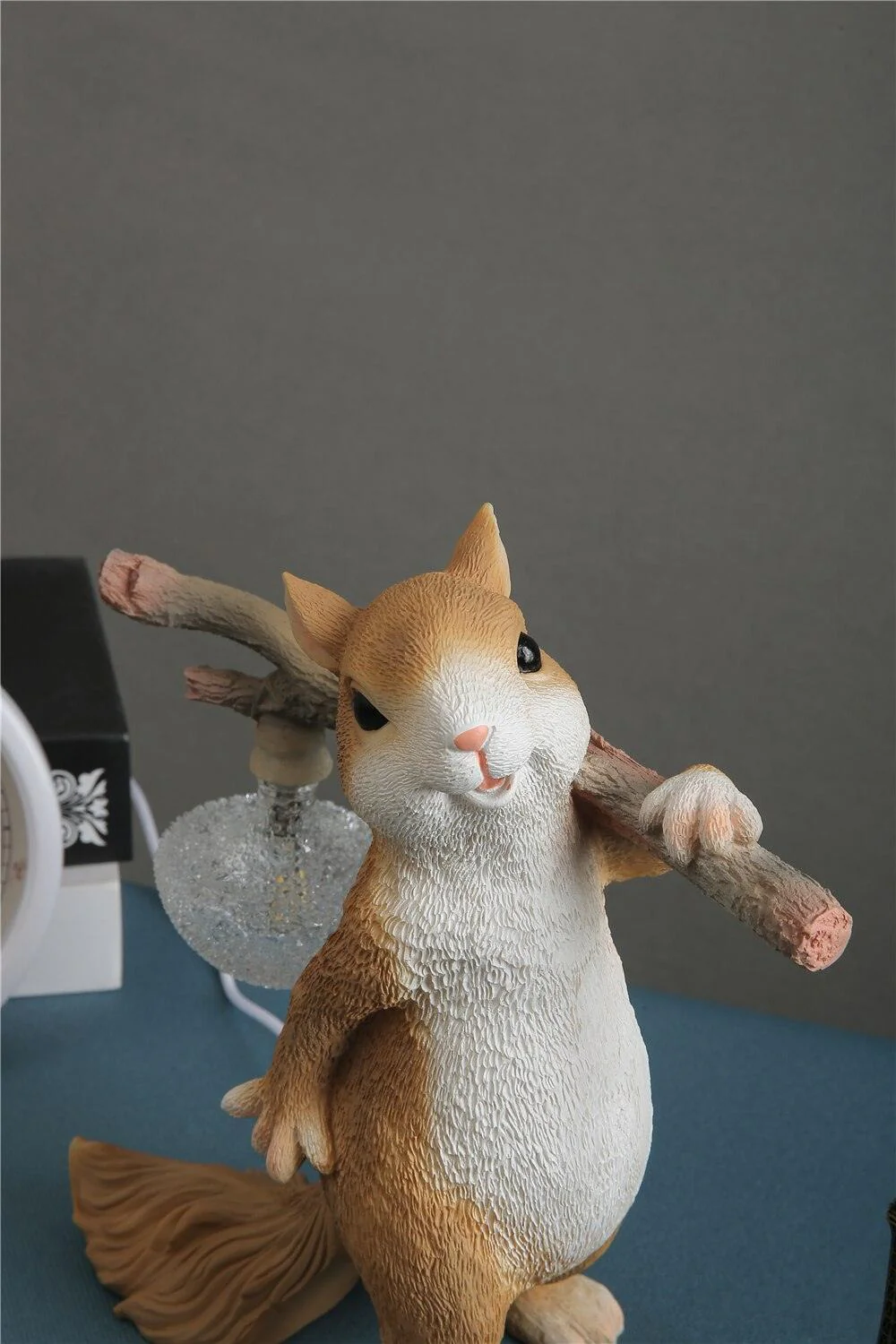 Настольный светильник Squirrel - ∅25см x 25см