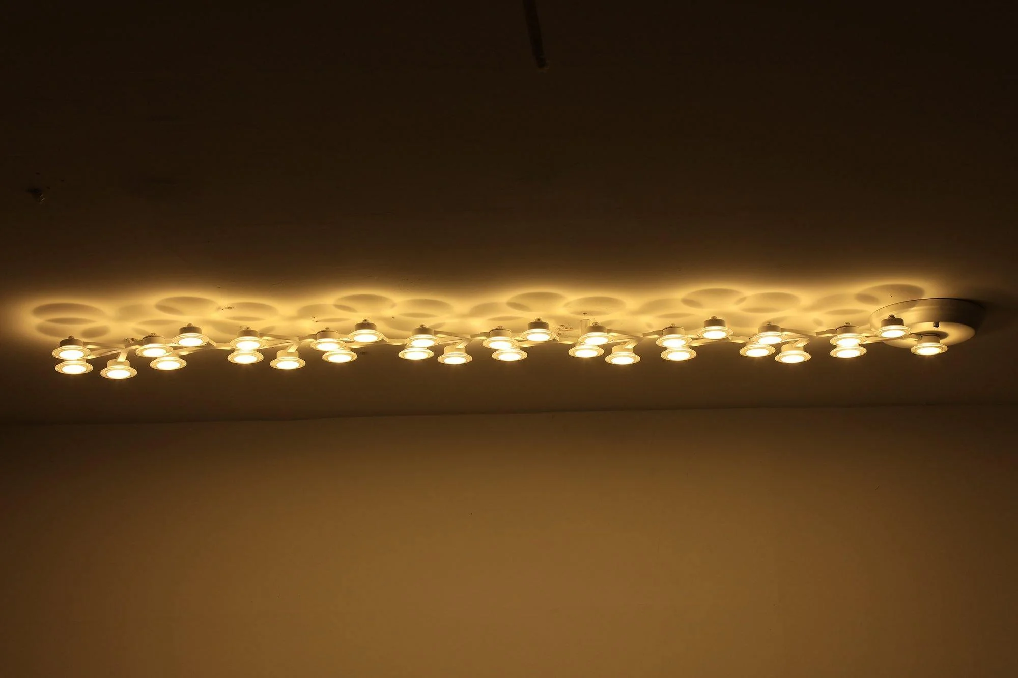 Потолочный светильник LED Net - 37 источников света 145см x 73см, черный, холодный свет