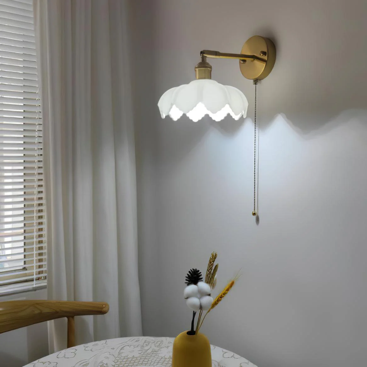 Настенный светильник Lotus Rotatable - ∅18см x 15см, золотой, белый