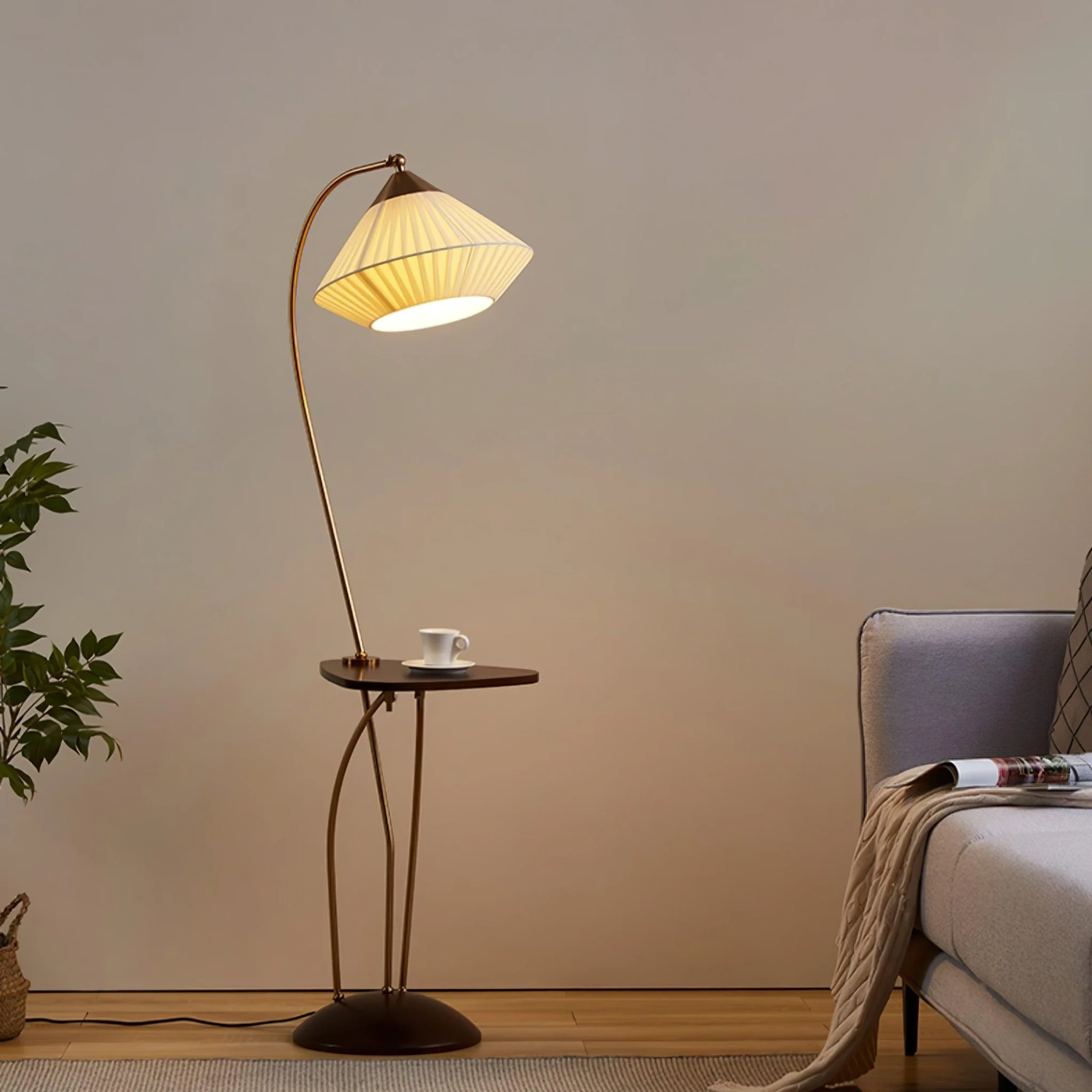 Торшер Curve With Table - ∅30см x 140см, латунь, орех, бежевый